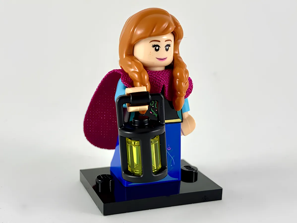 Изображение товара LEGO Минифигурка Анна из серии Disney, коллекционная модель Изображение товара LEGO Минифигурка Анна из серии Disney, коллекционная модель
