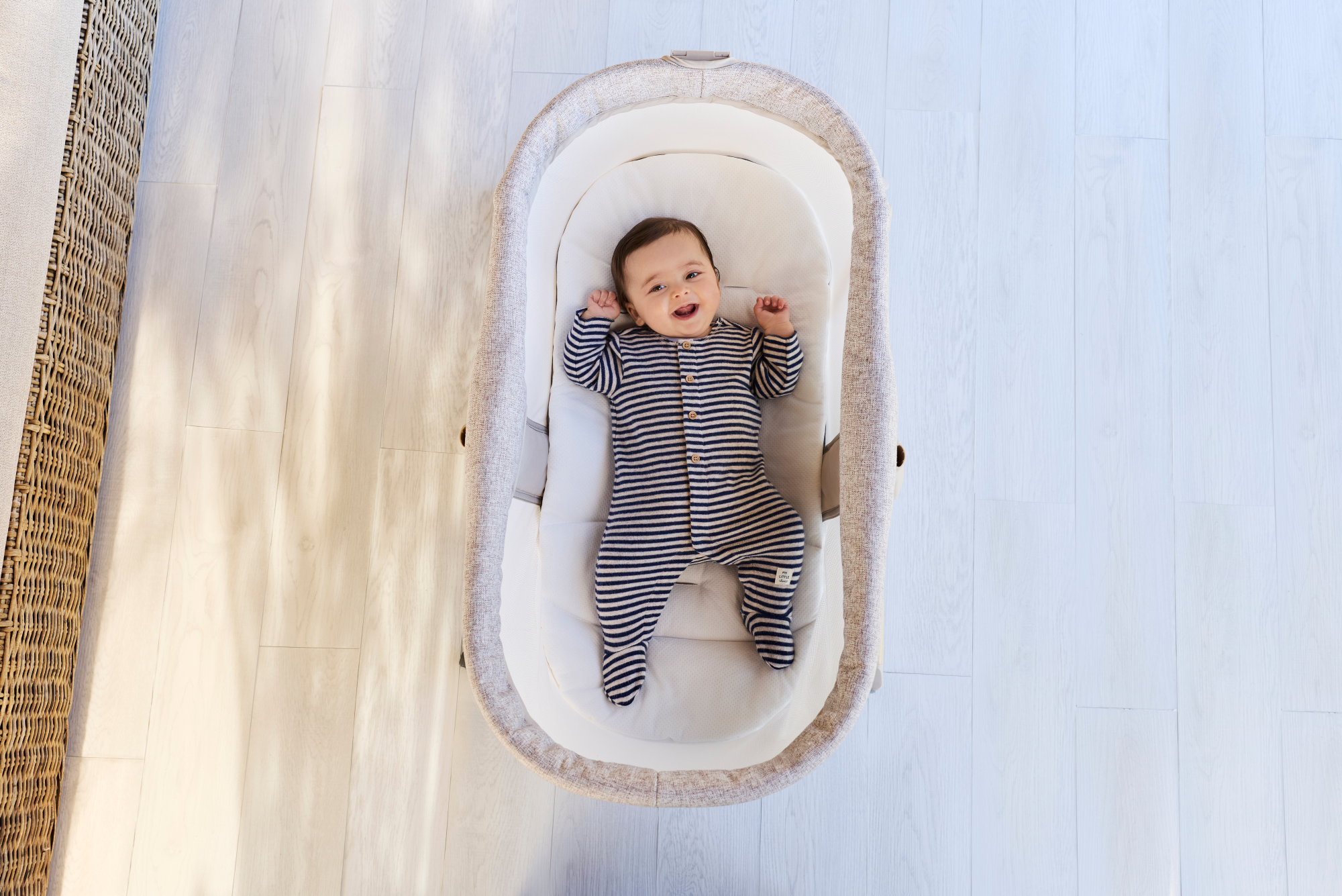 Детская кроватка Chicco Baby Hug Armonia 4в1 с рождения до 3 лет Mother Pearl овальная, без маятника (молочный) - фото 24