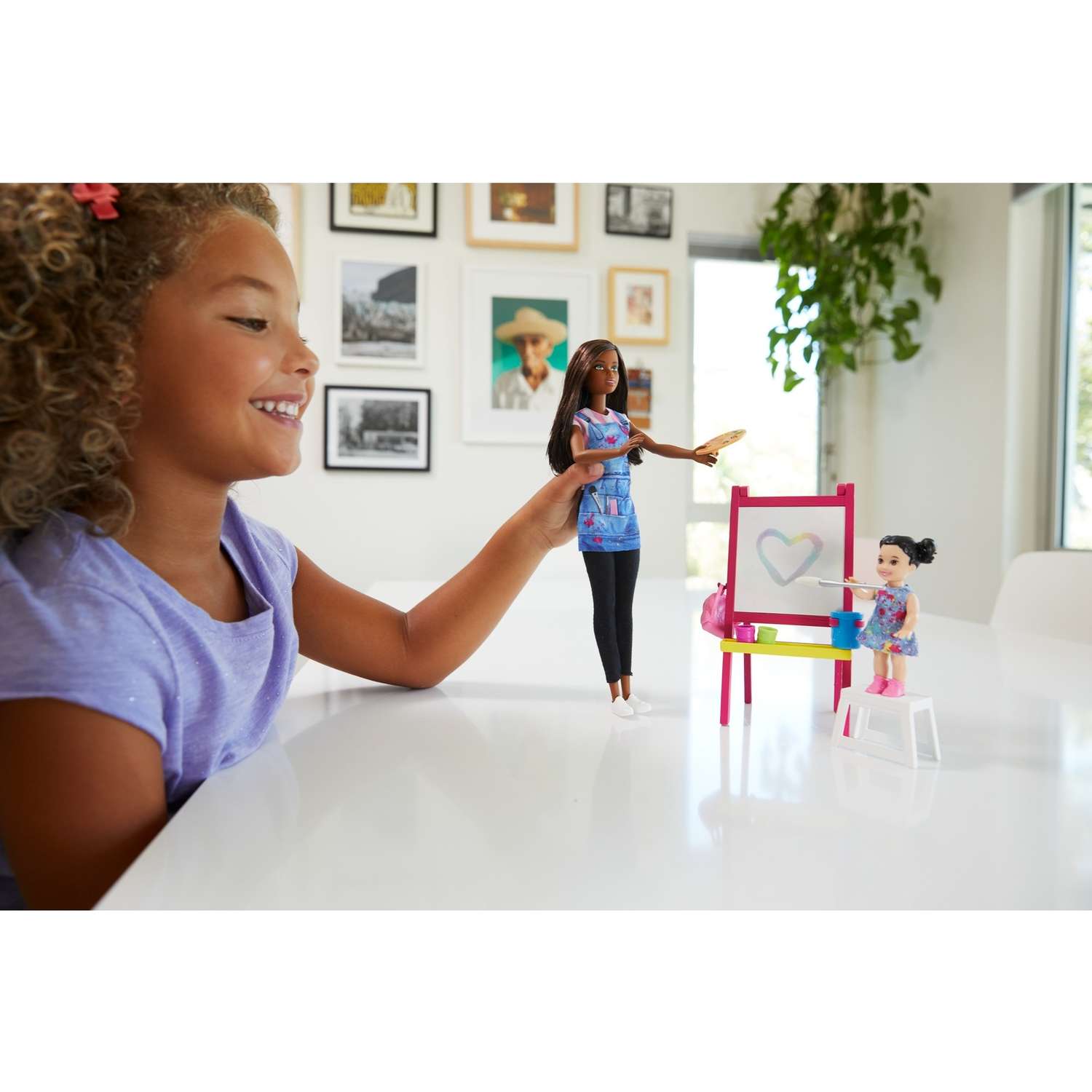 Кукла модельная Barbie GJM30 - фото 7