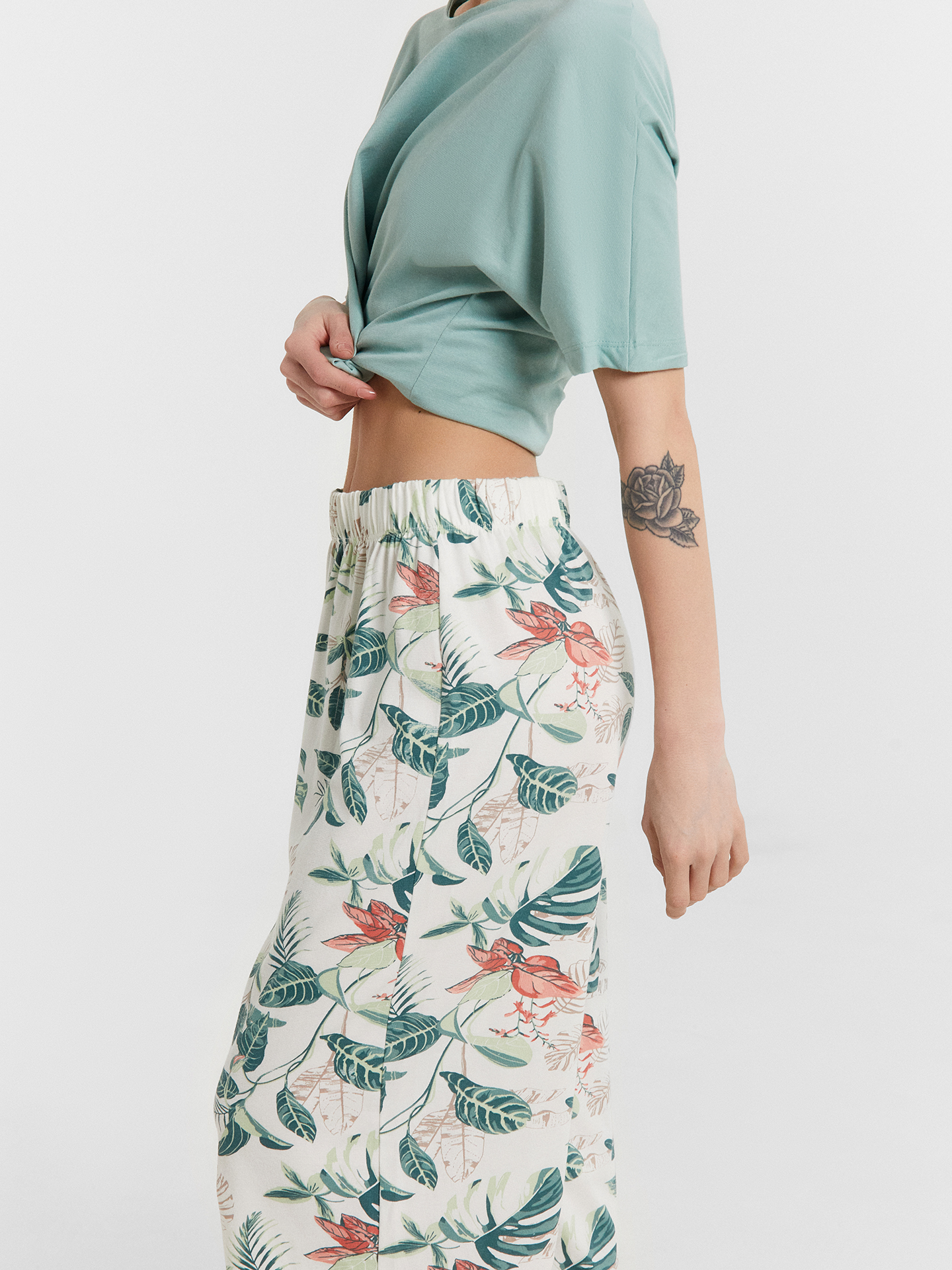 Пижама Mark Formelle (Марк Формэль) 592598/шалфей +тропики на св.молочном - фото 8