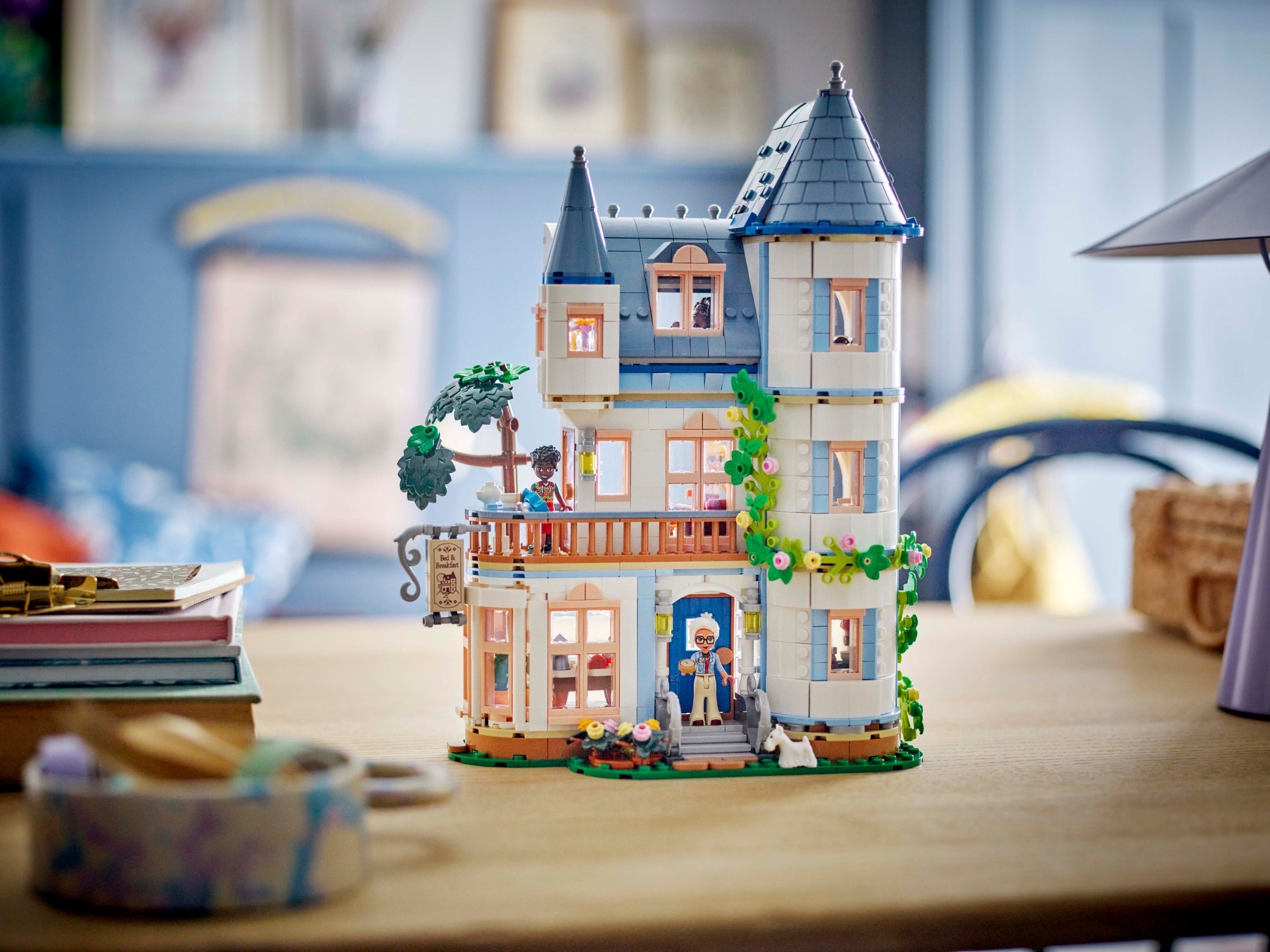 Конструктор LEGO Friends 42638 1311 дет. - фото 5