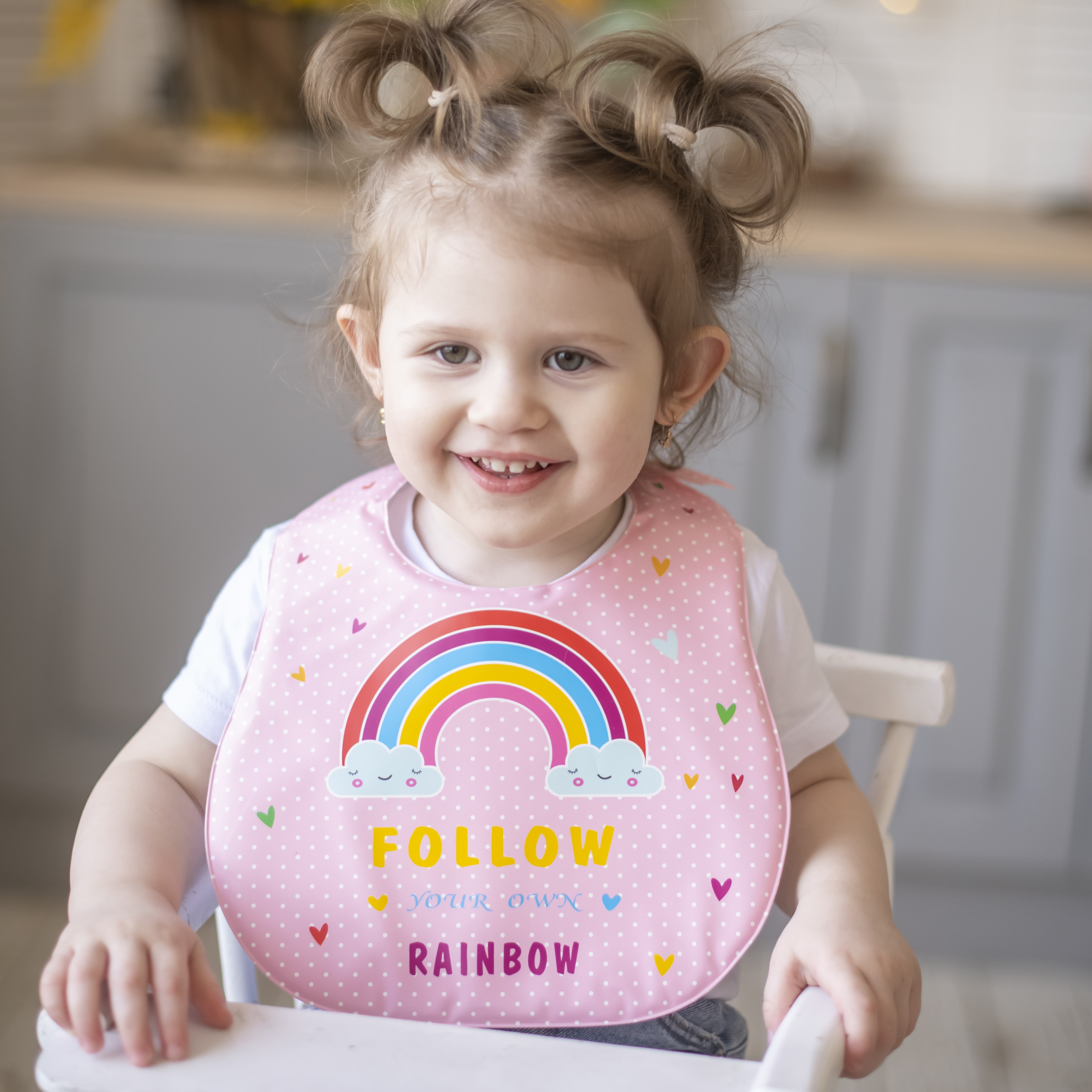 Нагрудник Uviton пластик 1 шт. в ассортименте - фото 2