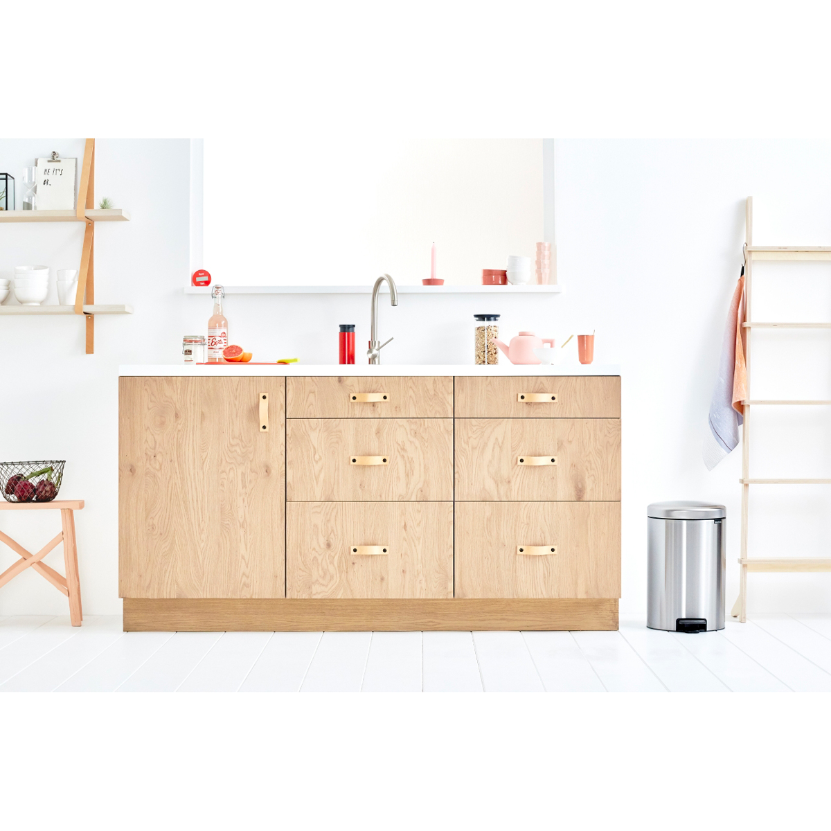 Бак мусорный Brabantia NewIcon с педалью стальной матовый FPP 20л 111907 - фото 4