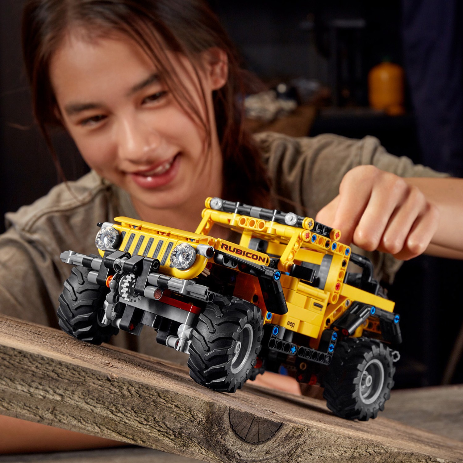 Конструктор LEGO Technic Jeep Wrangler блочный - фото 10