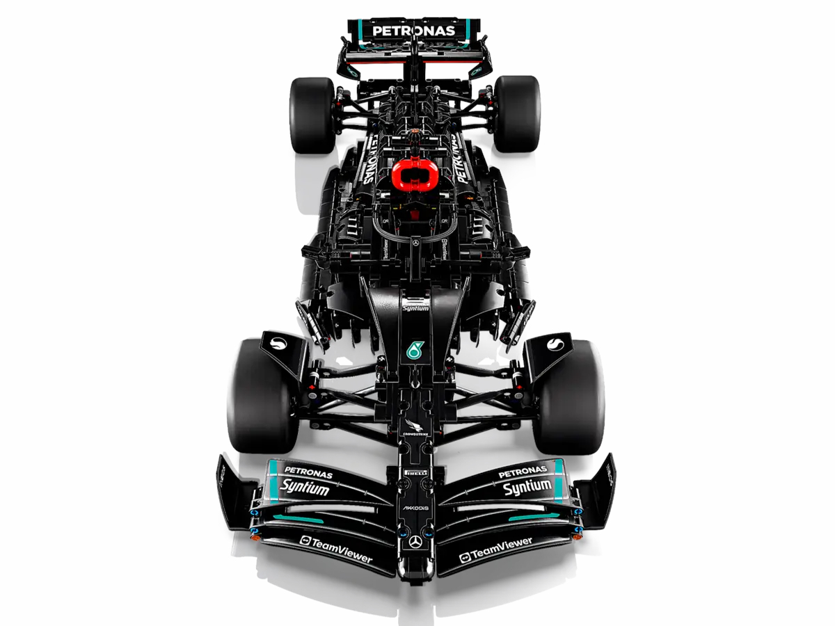 Конструктор LEGO Technic Mercedes-AMG W14 E Performance 1642 дет. - фото 3