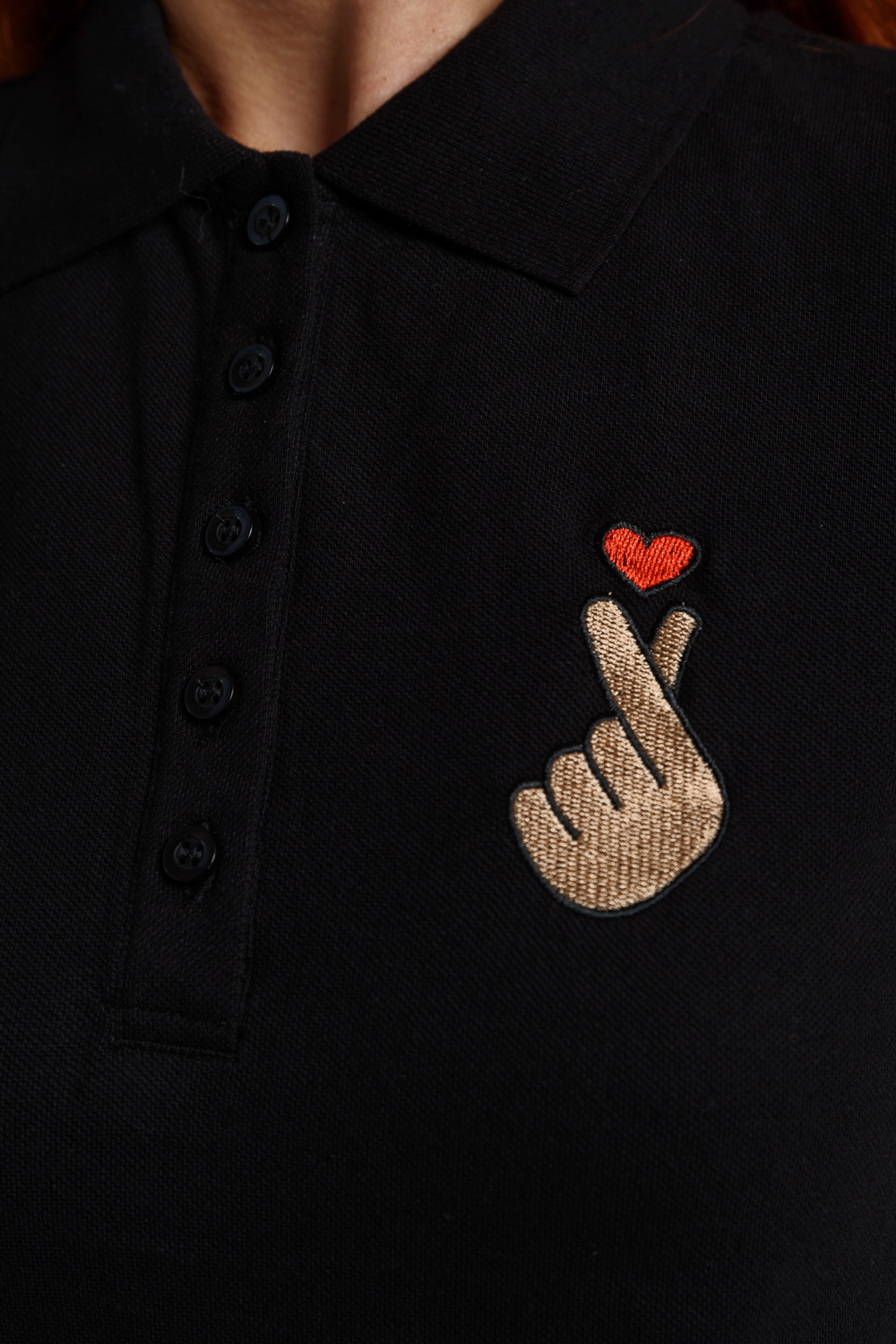 Футболка Натали Суслова 8524 черный+рука с сердцем - фото 6