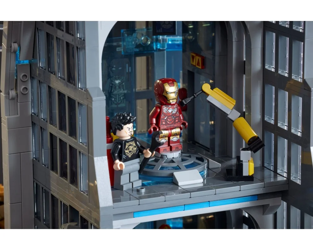 Конструктор LEGO Marvel Super Heroes 76269 5052 дет. - фото 15