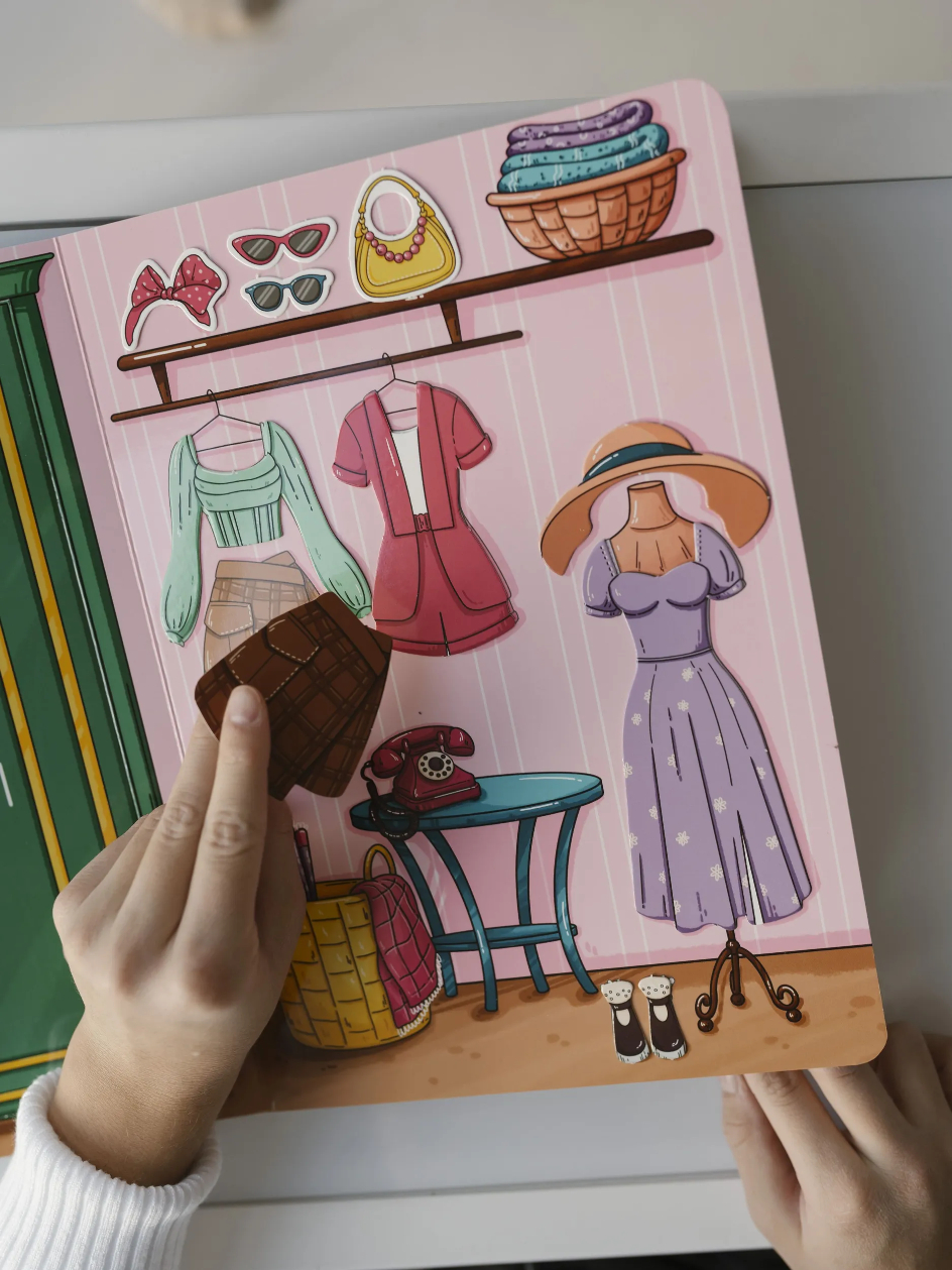Настольная игра DvaDdomiki Книга-домик. Кукла с одеждой - фото 8