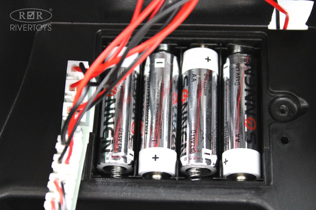 Каталка RIVERTOYS Z002ZZ-D-WHITE белый - фото 14