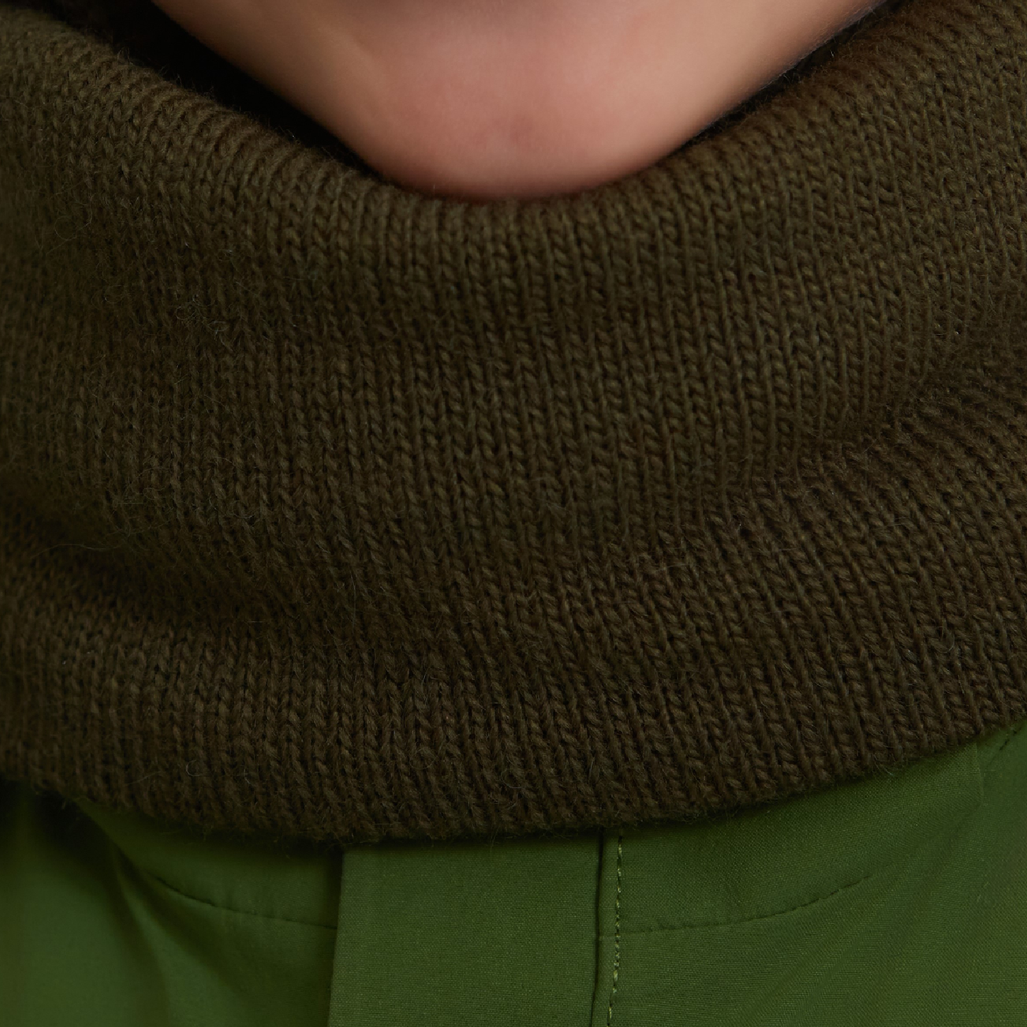 Шапка и снуд KUBRIO KU-H-111-FurPomPlain-olive - фото 9