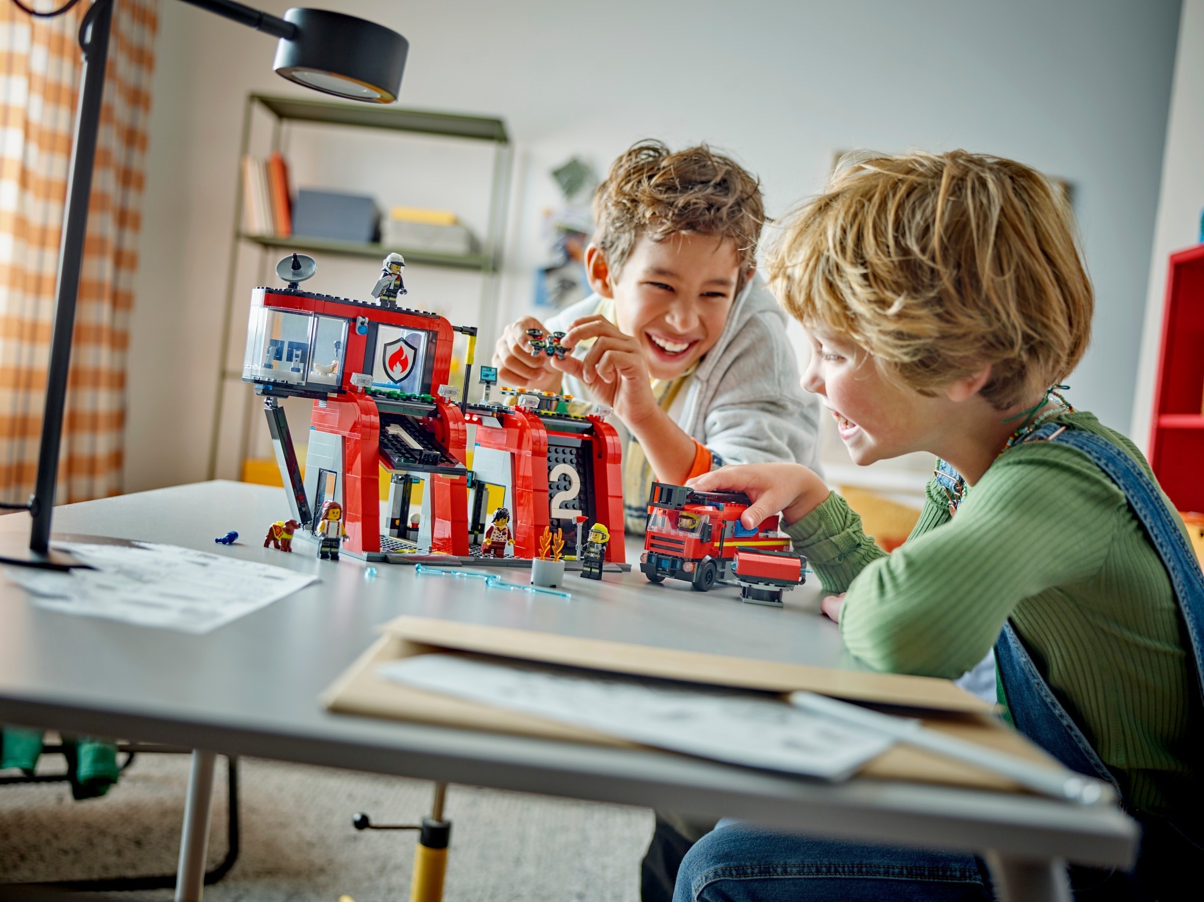 Конструктор LEGO City 60414 843 дет. - фото 8