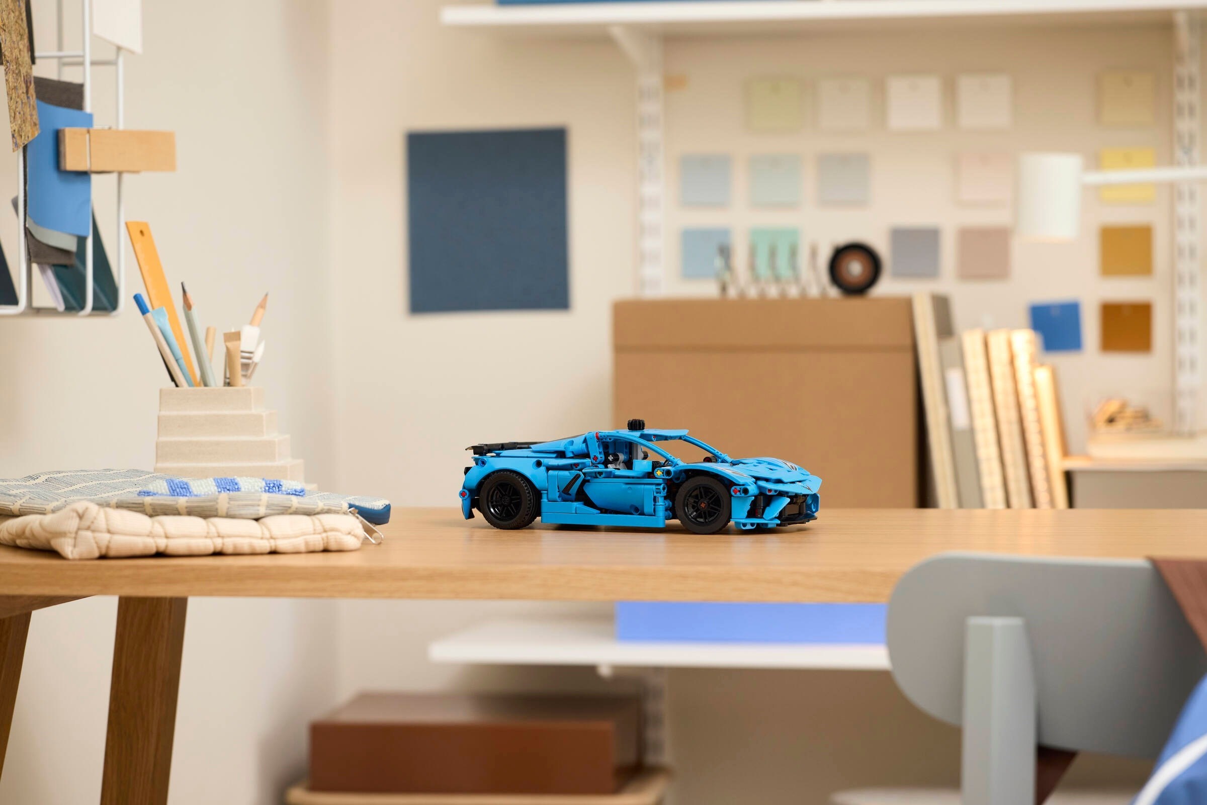 Конструктор LEGO Technic 42217 732 дет. - фото 7