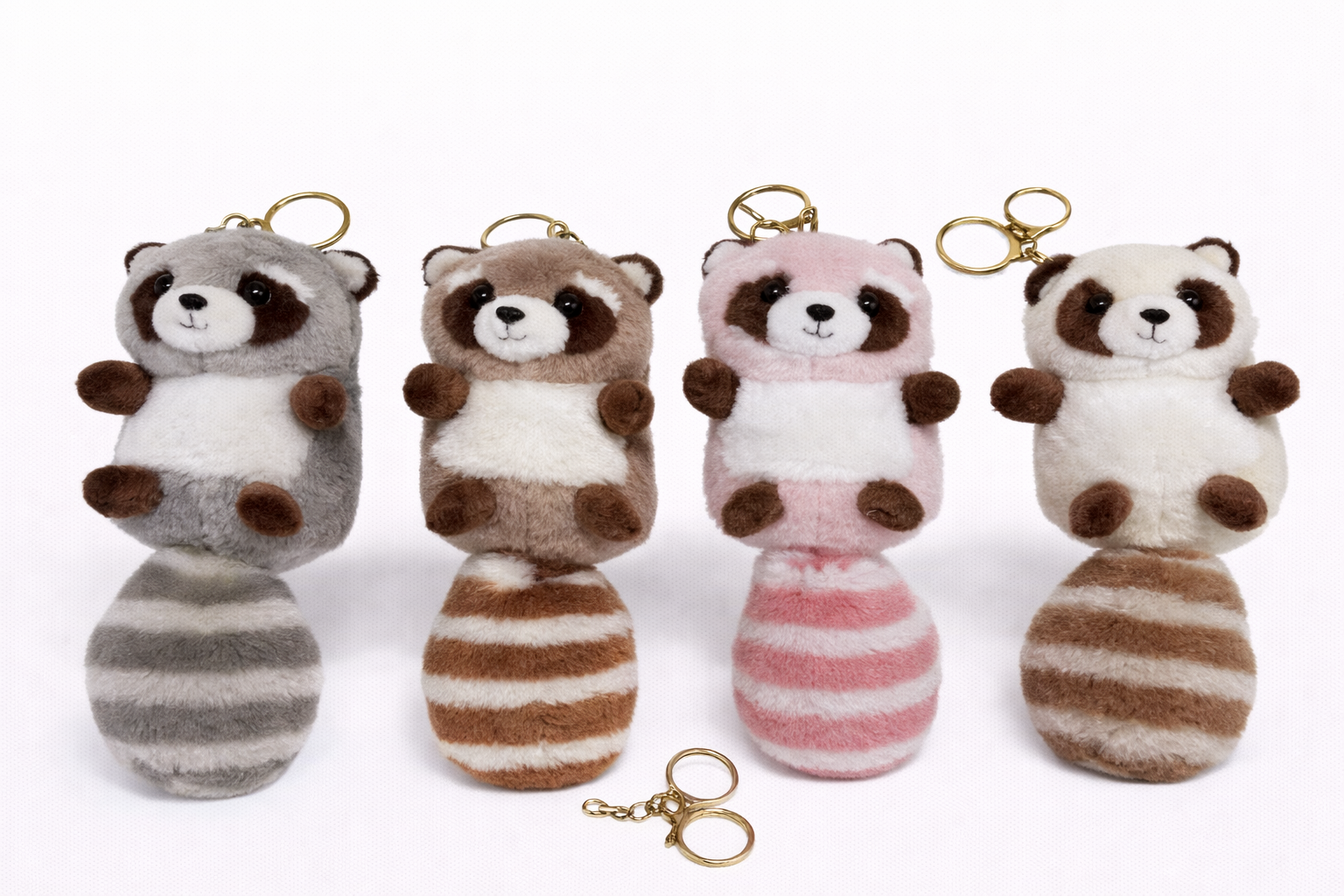 Брелок Мастер Енот в ассортименте - фото 1