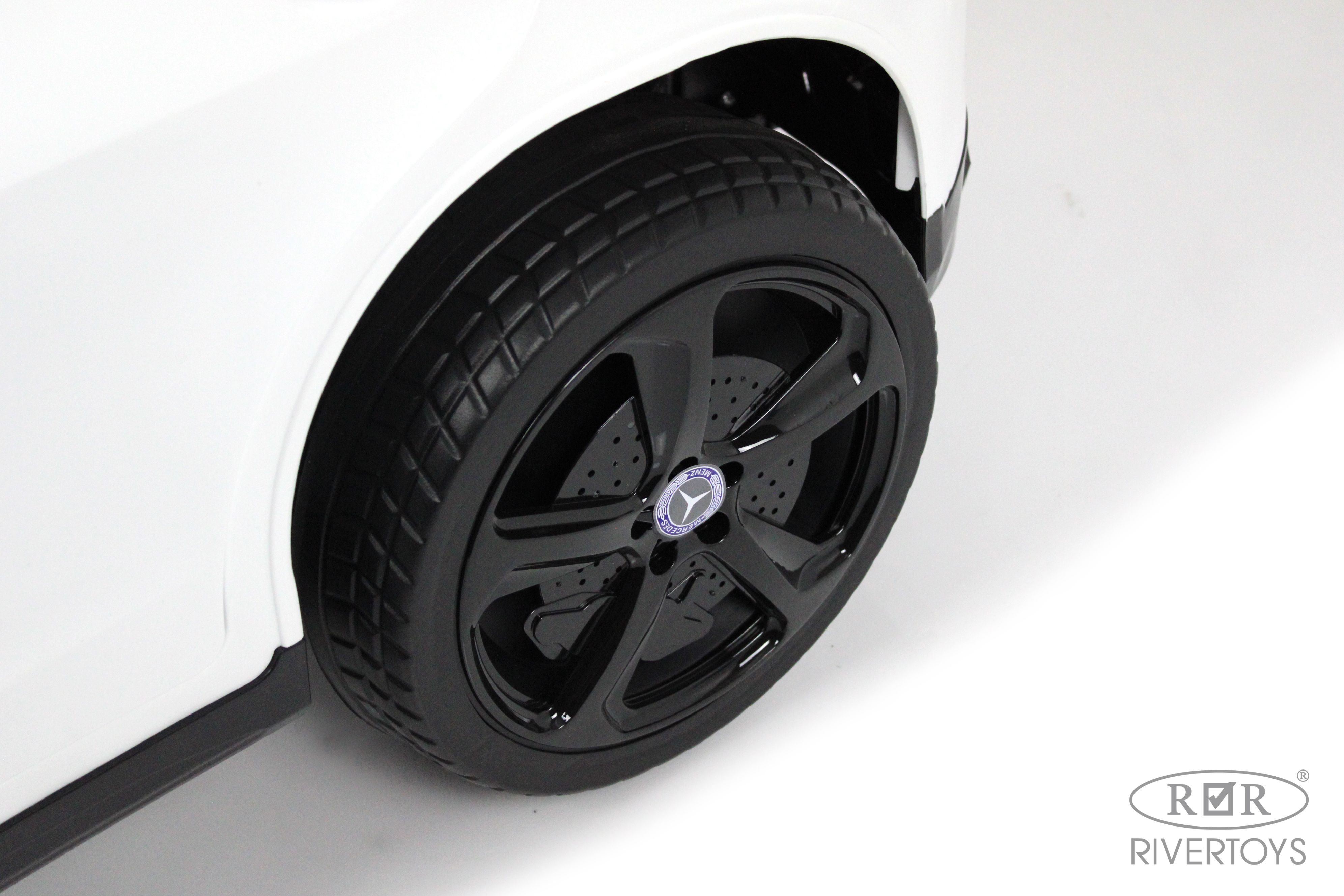 Электромобиль RIVERTOYS Mercedes X001XX-WHITE С пультом ДУ - фото 12