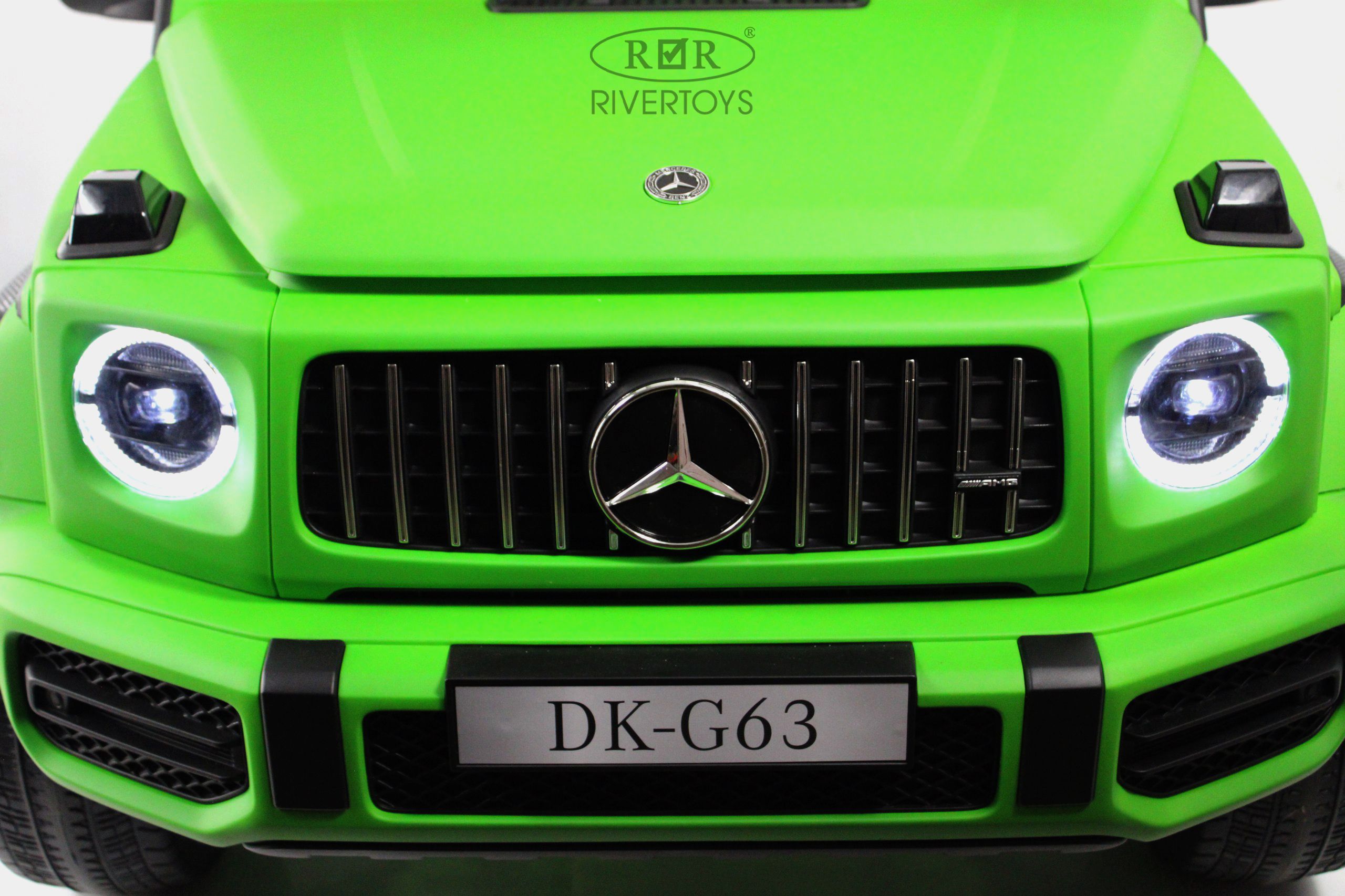 Электромобиль RIVERTOYS Mercedes Y777YY-GREEN-MATTE С пультом ДУ - фото 6