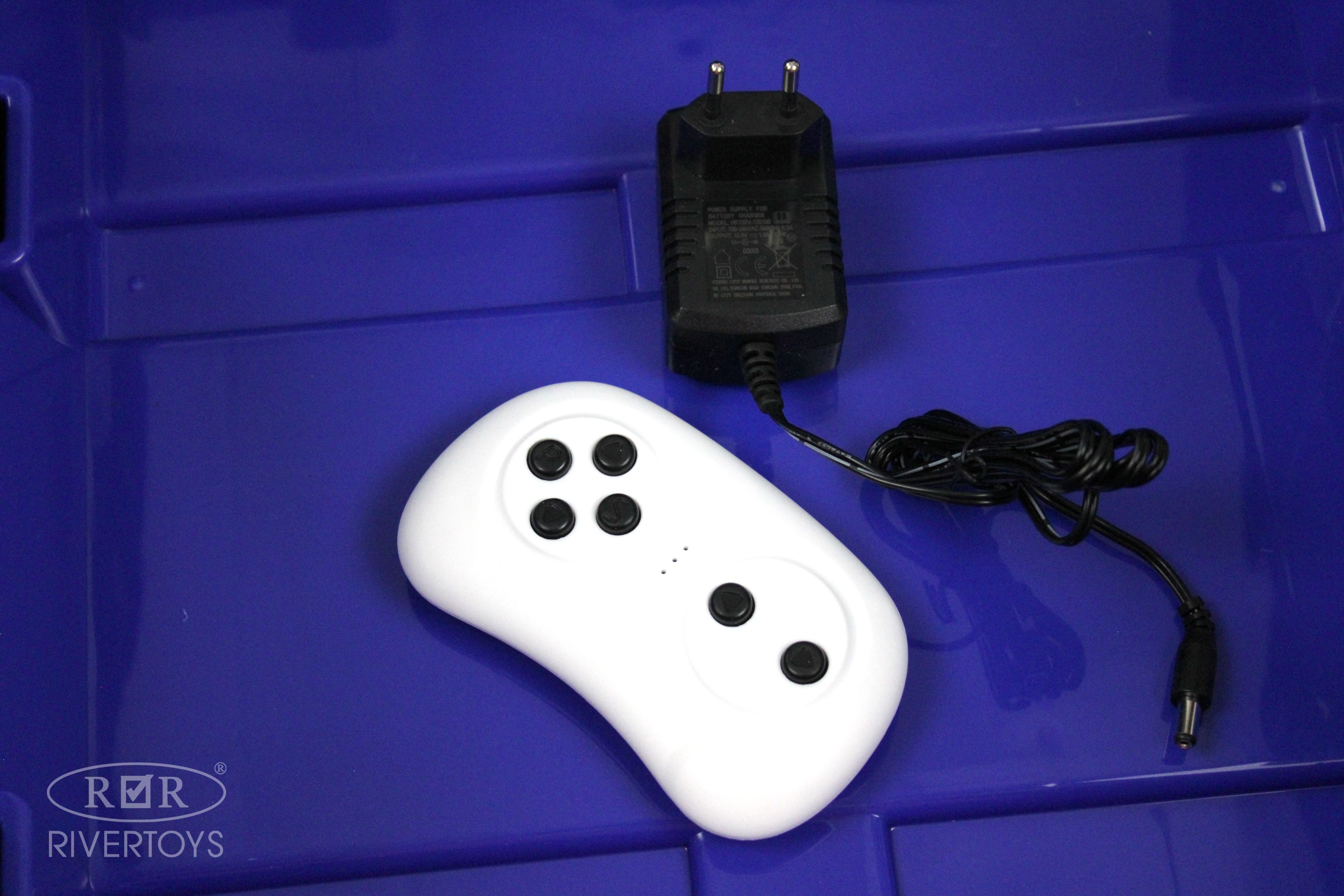 Электромобиль RIVERTOYS O555OO-BLUE С пультом ДУ - фото 23