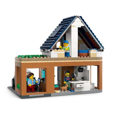 Конструктор LEGO City Family House and Electric Car блочный