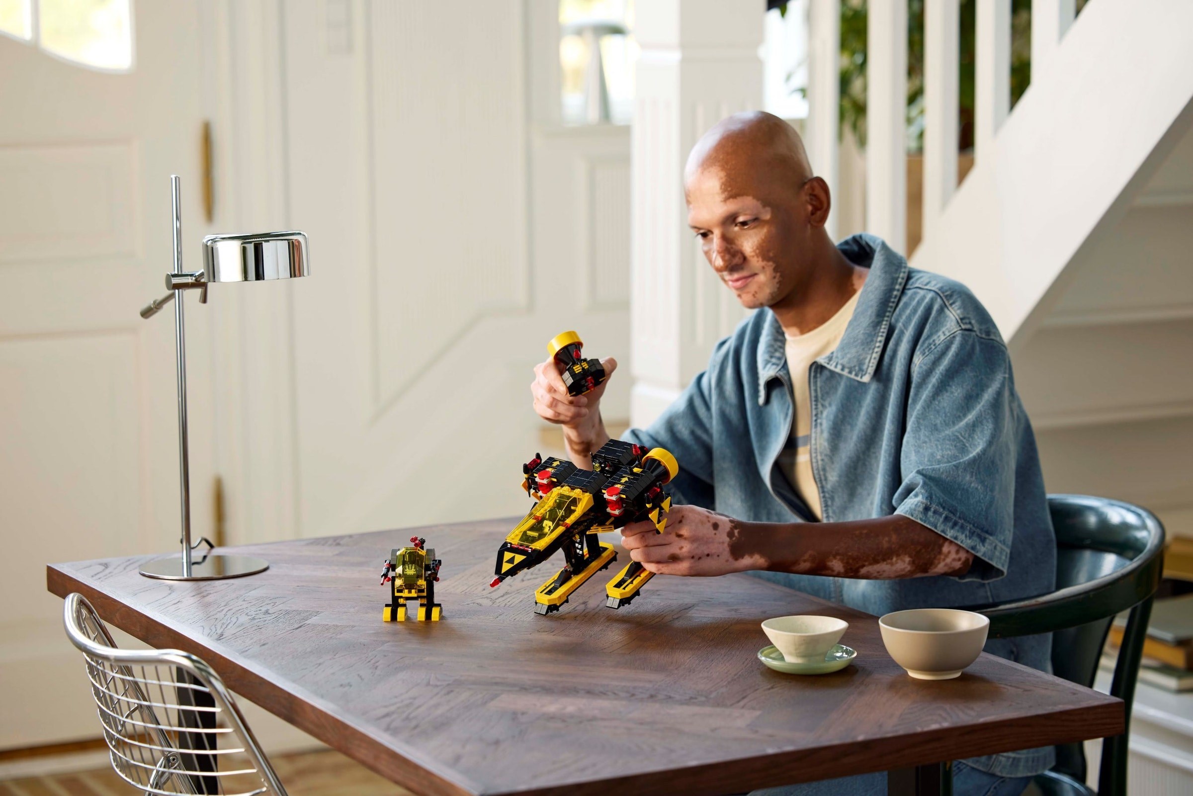 Конструктор LEGO Icons 10355 1151 дет. - фото 4