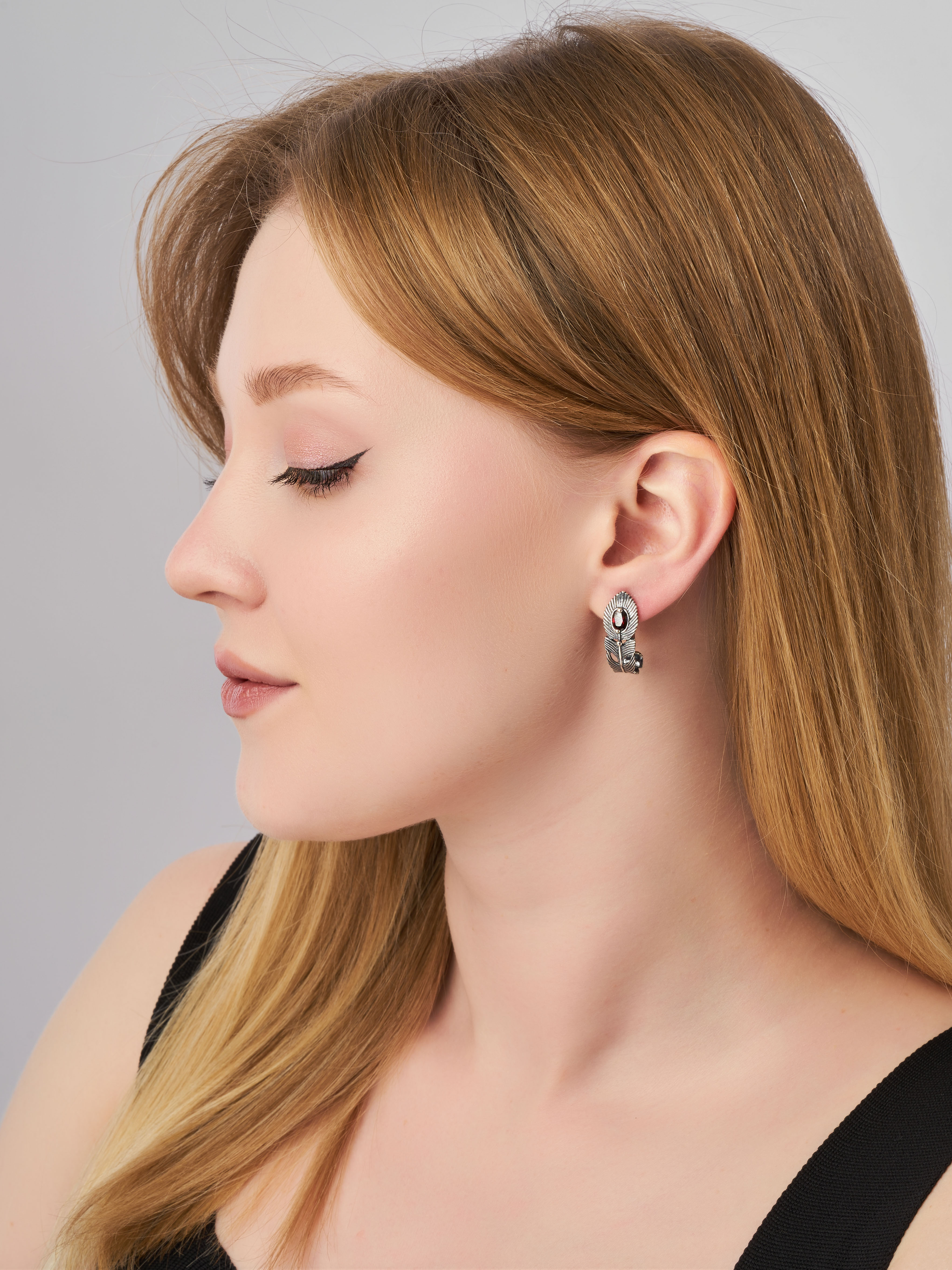 Серьги Shine and Beauty 80427-205-с-красныйфианит - фото 3