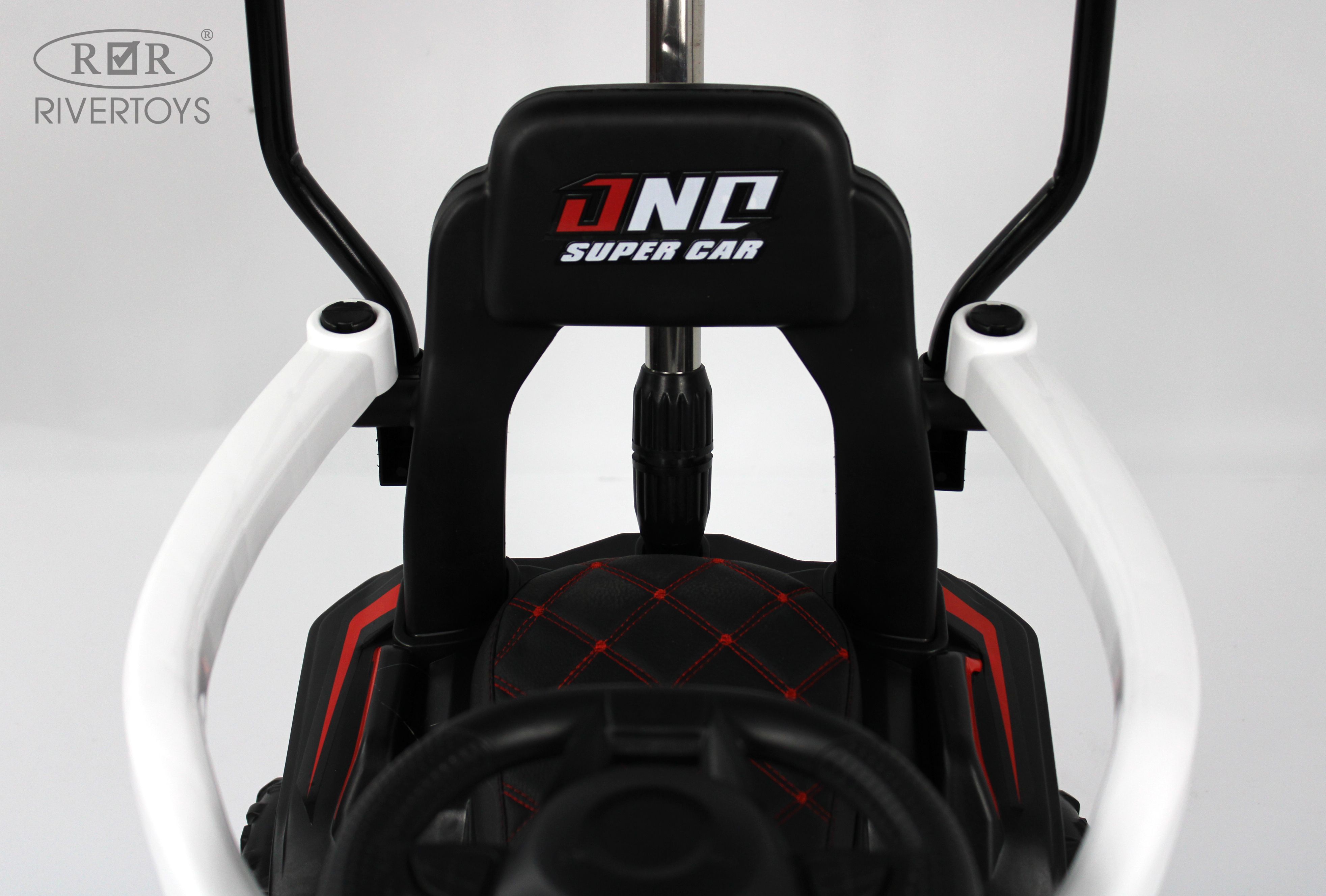 Электромобиль RIVERTOYS G005GG-WHITE С пультом ДУ - фото 4