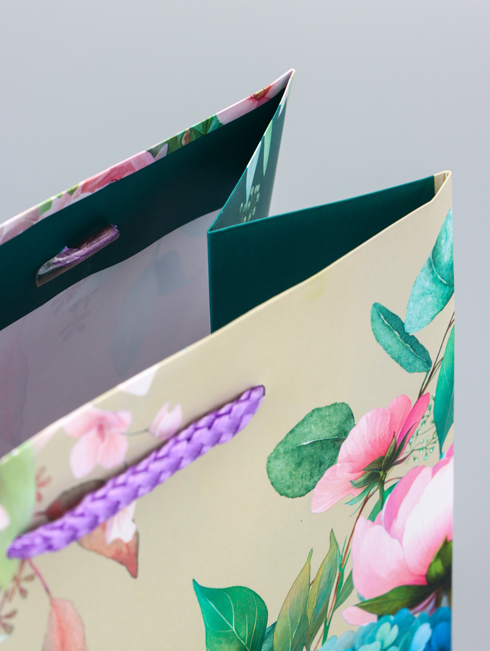 Пакет подарочный Арт и Дизайн Цветы и Радость 18 х 223 х 10 см - фото 4