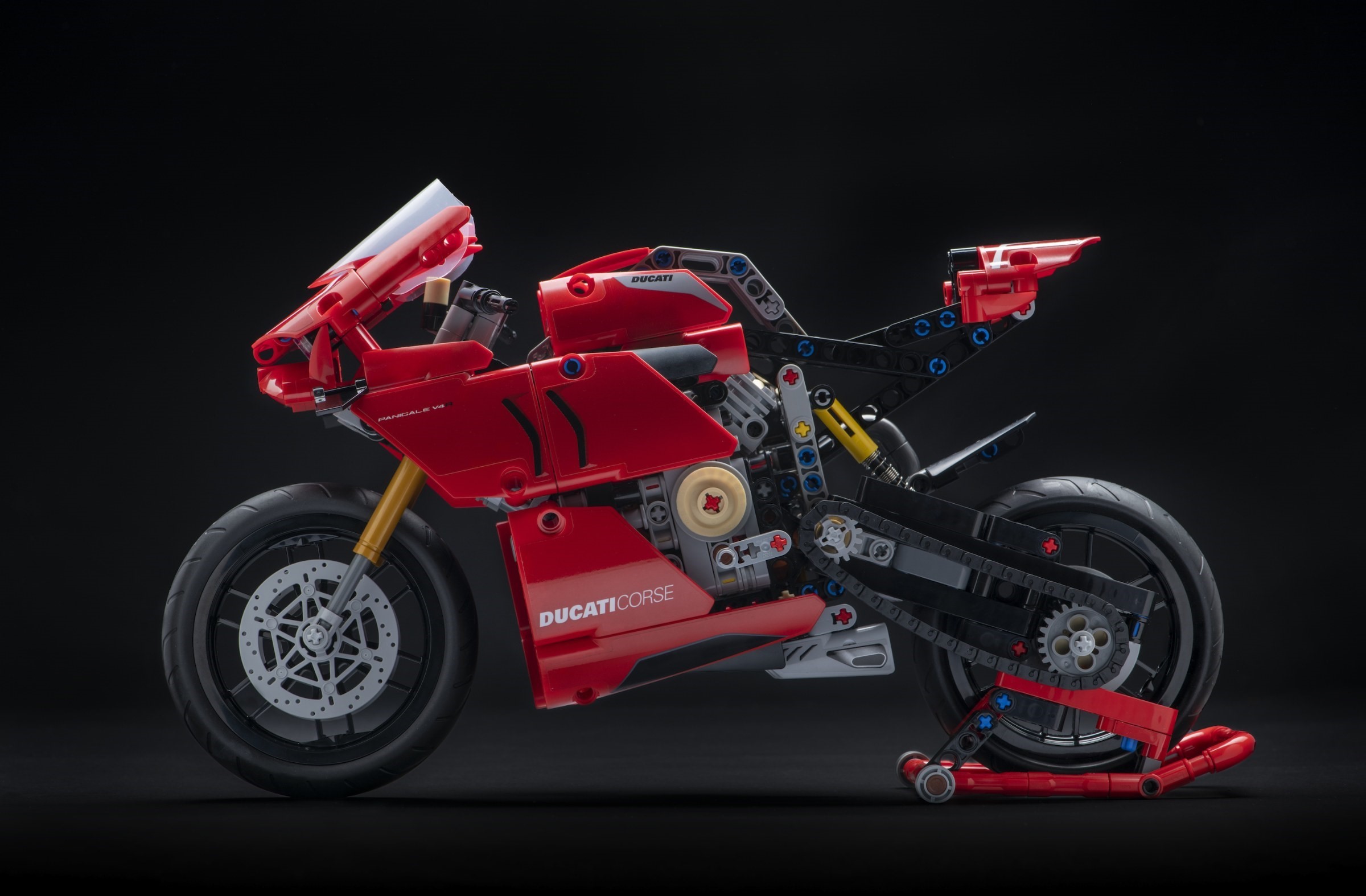 Конструктор LEGO Technic 42107 646 дет. - фото 21