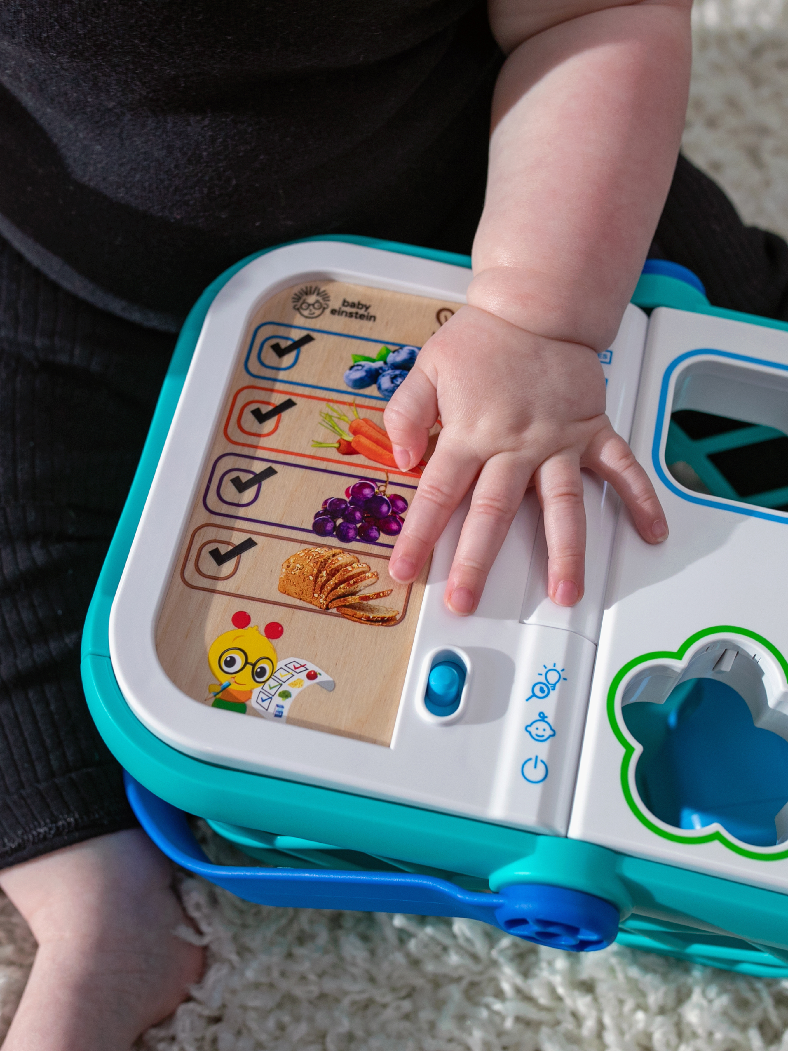 Игровой набор Hape продукты, прилавок, касса, тележки и корзинки - фото 5