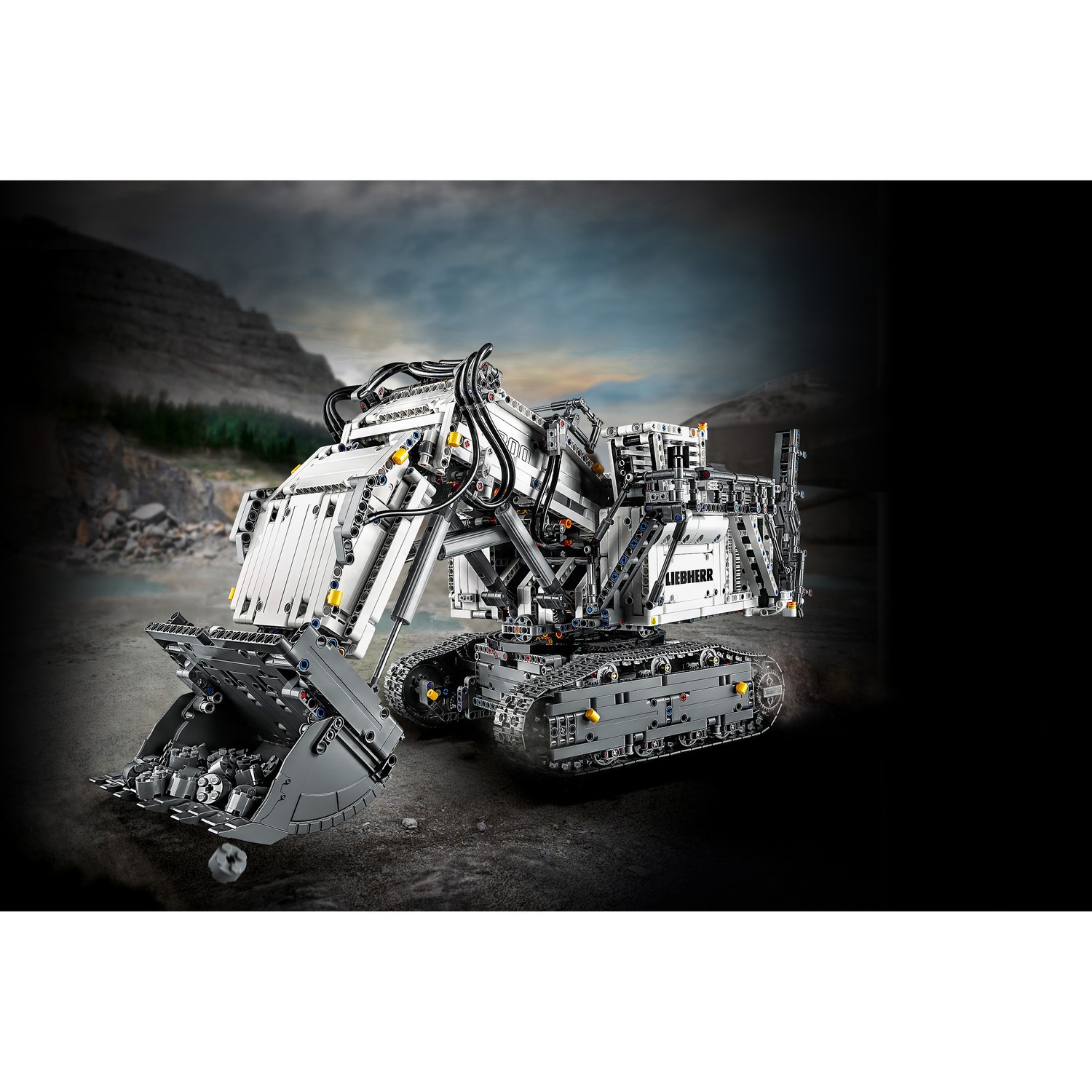 Конструктор LEGO Technic Экскаватор Liebherr R блочный - фото 7