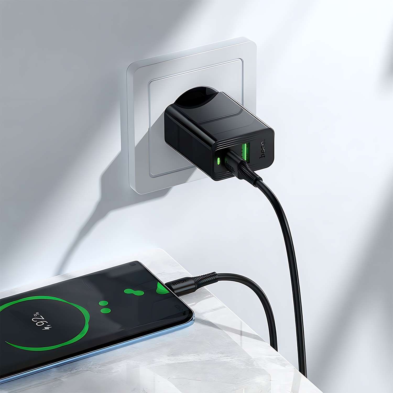 Сетевое зарядное устройство hoco Leader USB USB-C 3А черный - фото 3