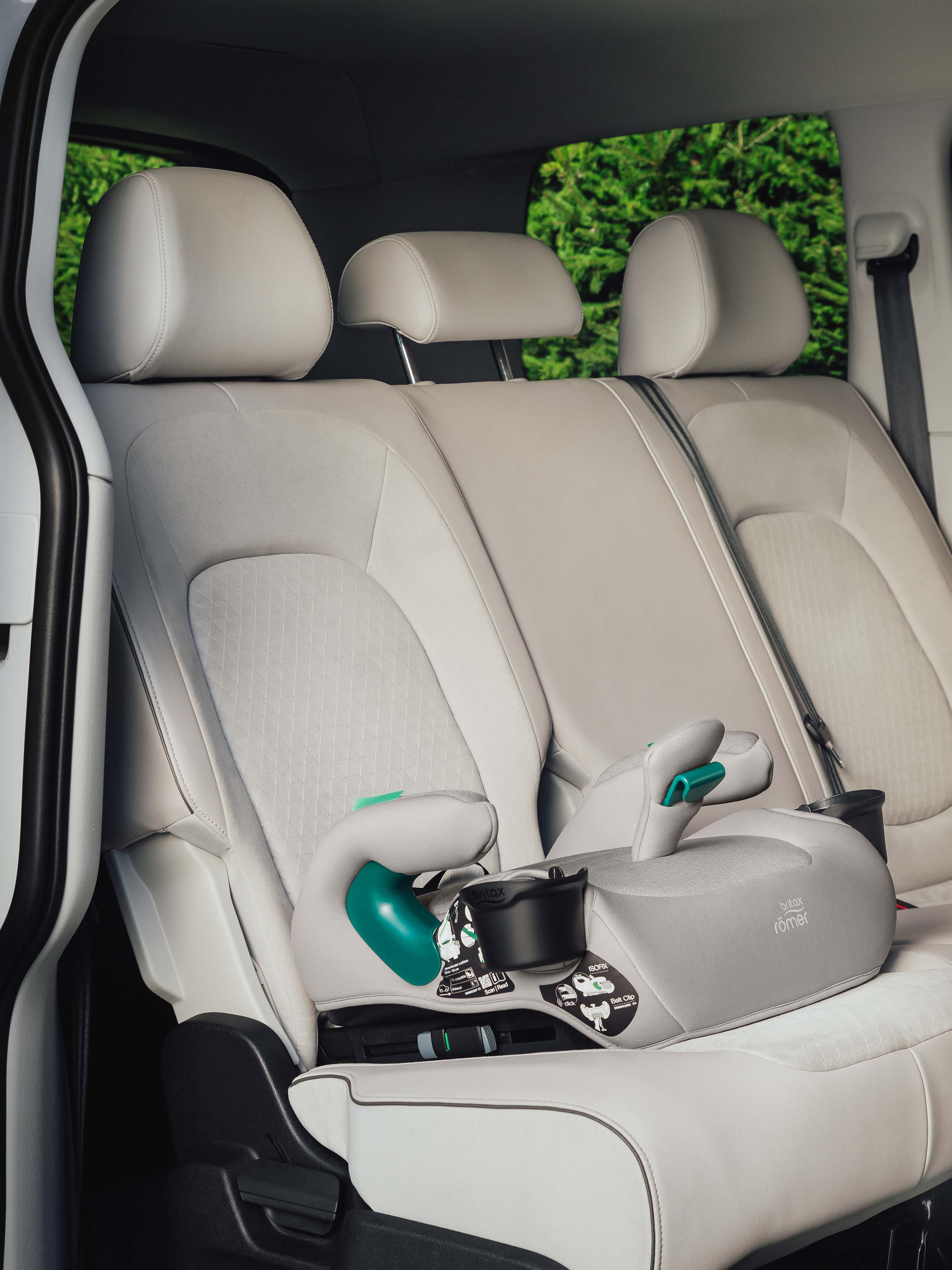 Автокресло Britax Roemer TRAVELFIX для детей 135-150 см Isofix 3 (22-36 кг) бежевый - фото 16