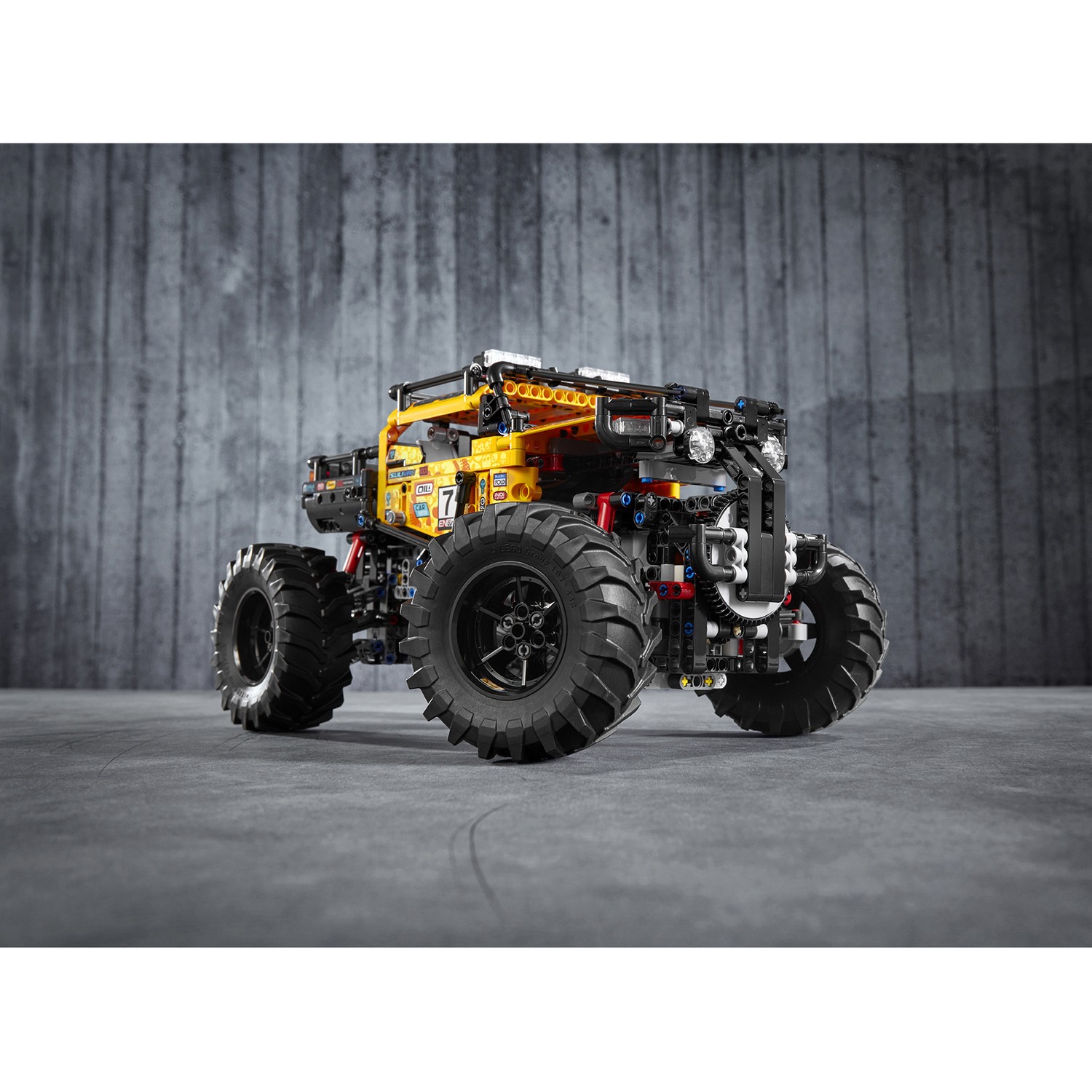 Конструктор LEGO Technic Экстремальный внедорожник 958 дет. - фото 7