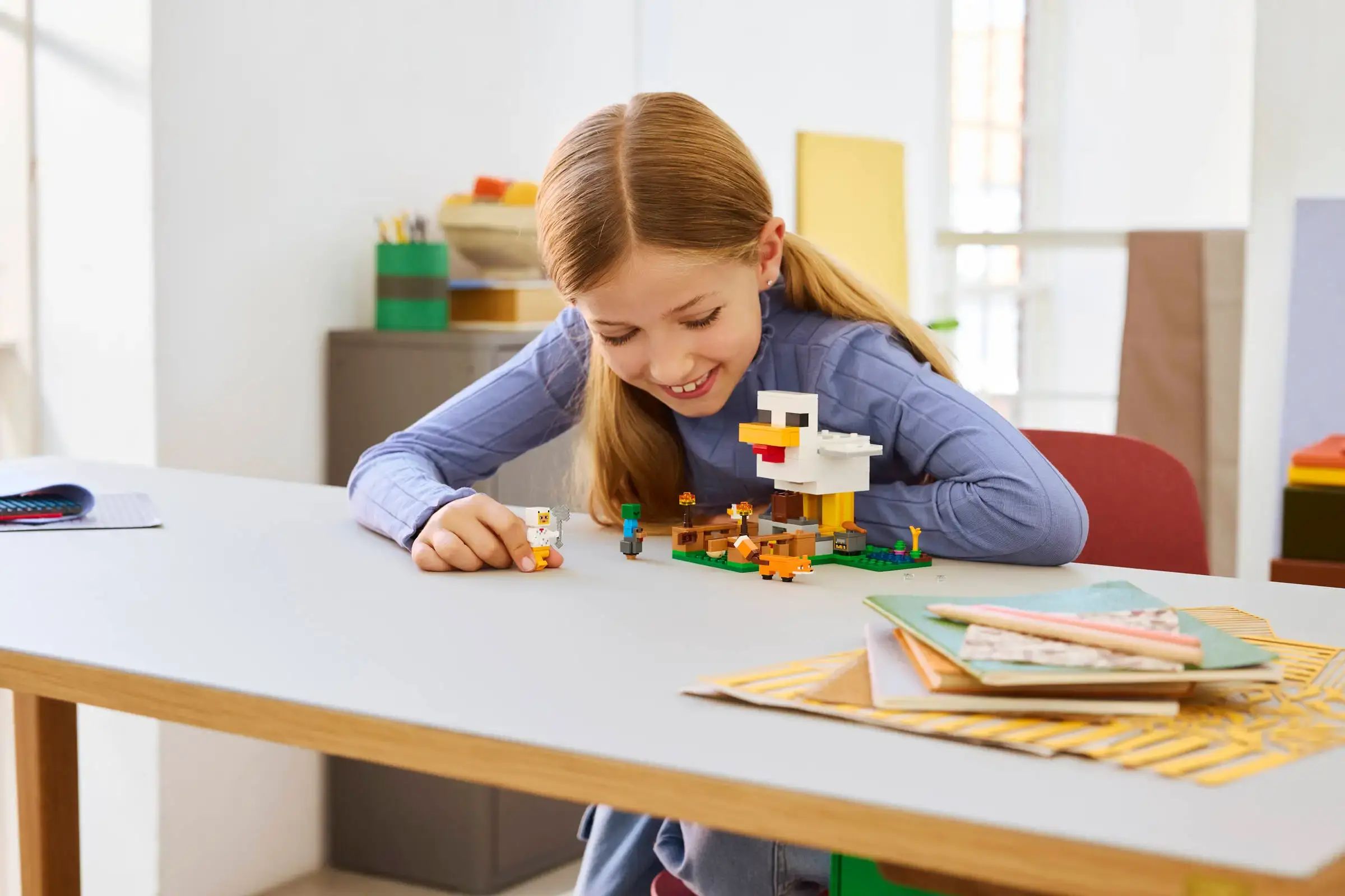 Конструктор LEGO Minecraft Куриная ферма 233 дет. - фото 9