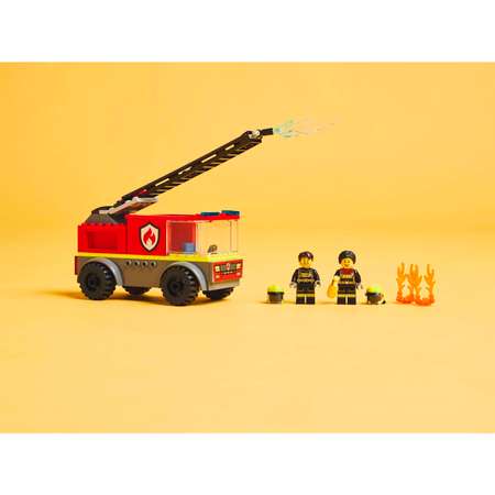 Конструктор LEGO City Пожарная машина с лестницей 82 дет.
