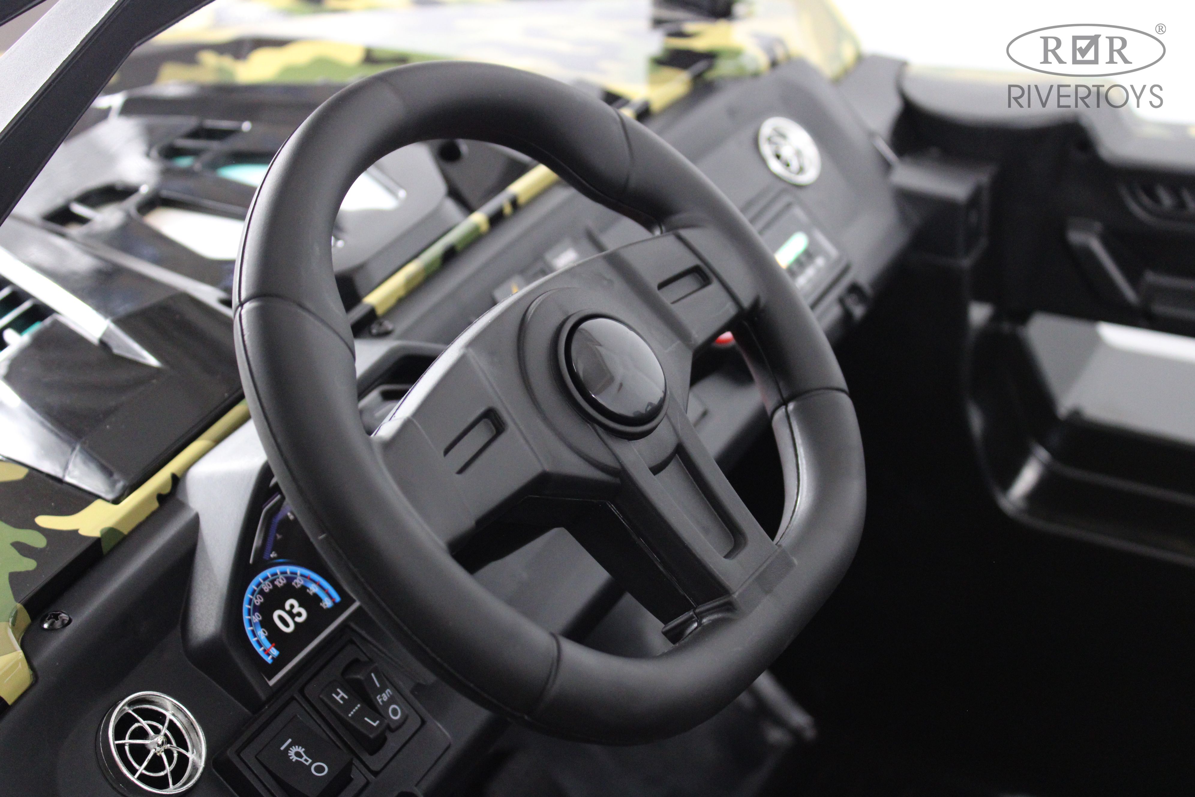 Электромобиль RIVERTOYS A707AA-LUX-NEW-GREEN-CAMOUF С пультом ДУ - фото 22