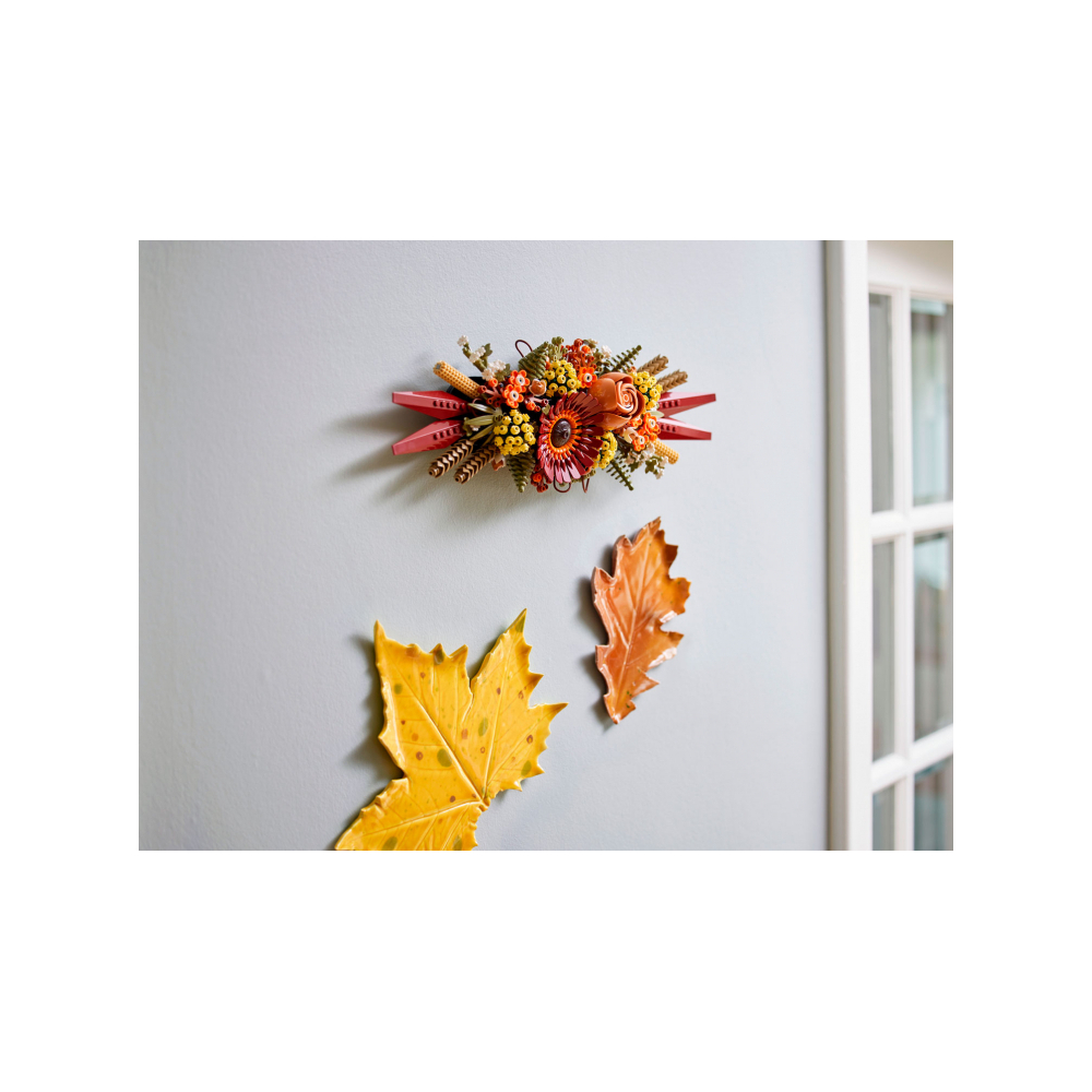 Конструктор LEGO Icons 1210 дет. - фото 4