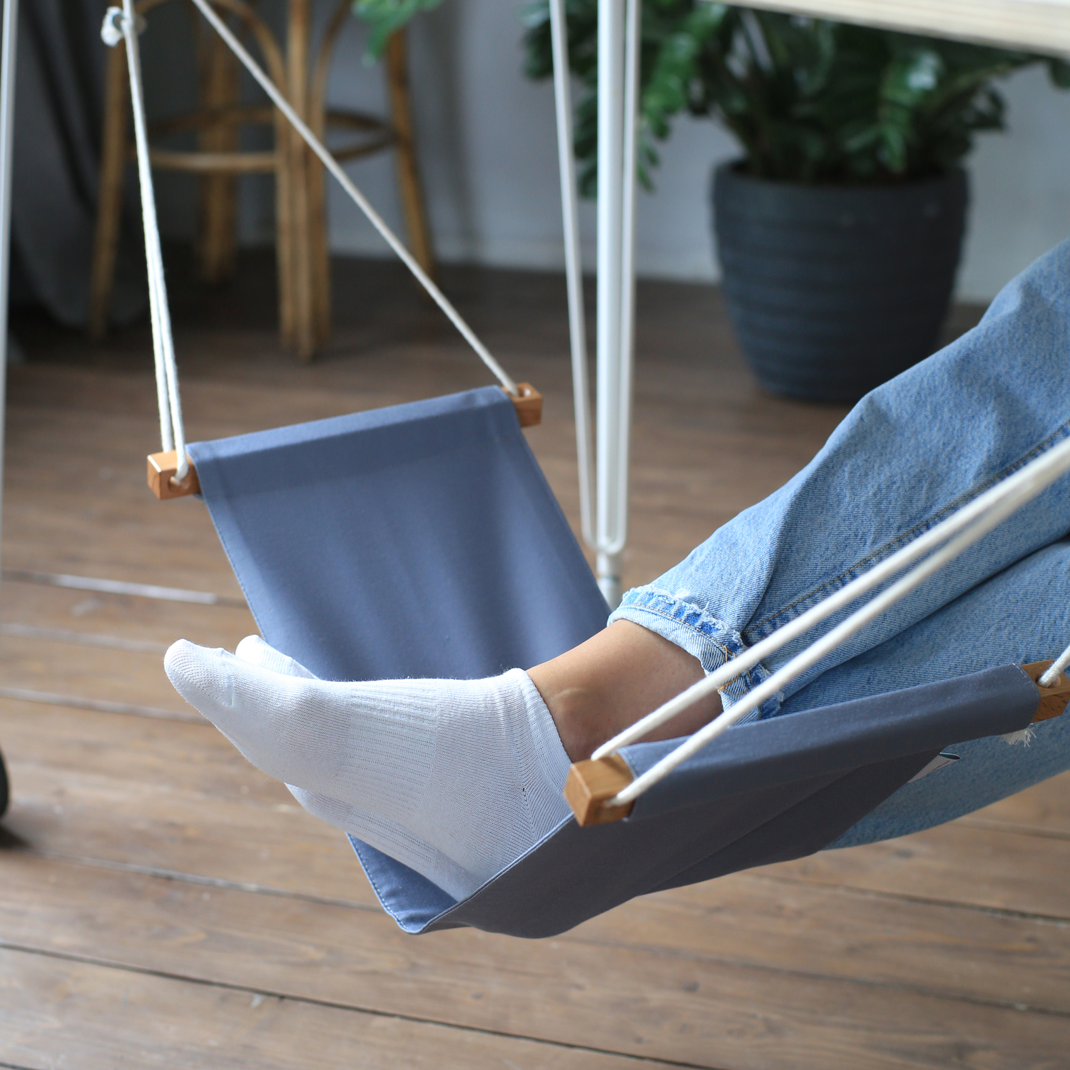 Гамак для ног под рабочий стол FooT gray - фото 7