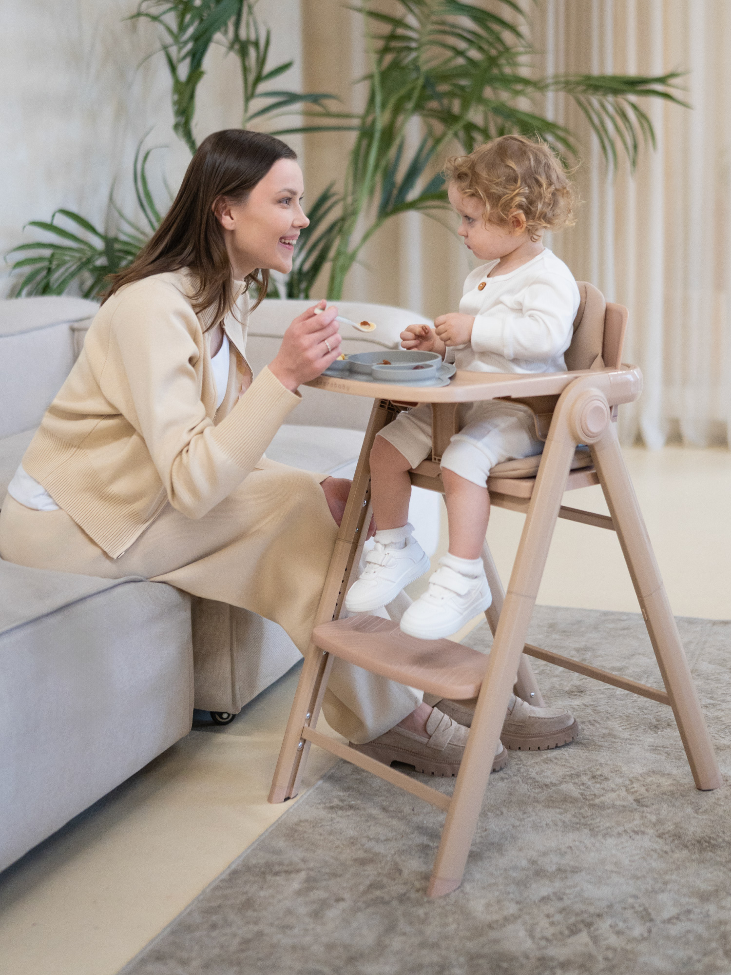 Стульчик для кормления Amarobaby Easy Grow коричневый - фото 18