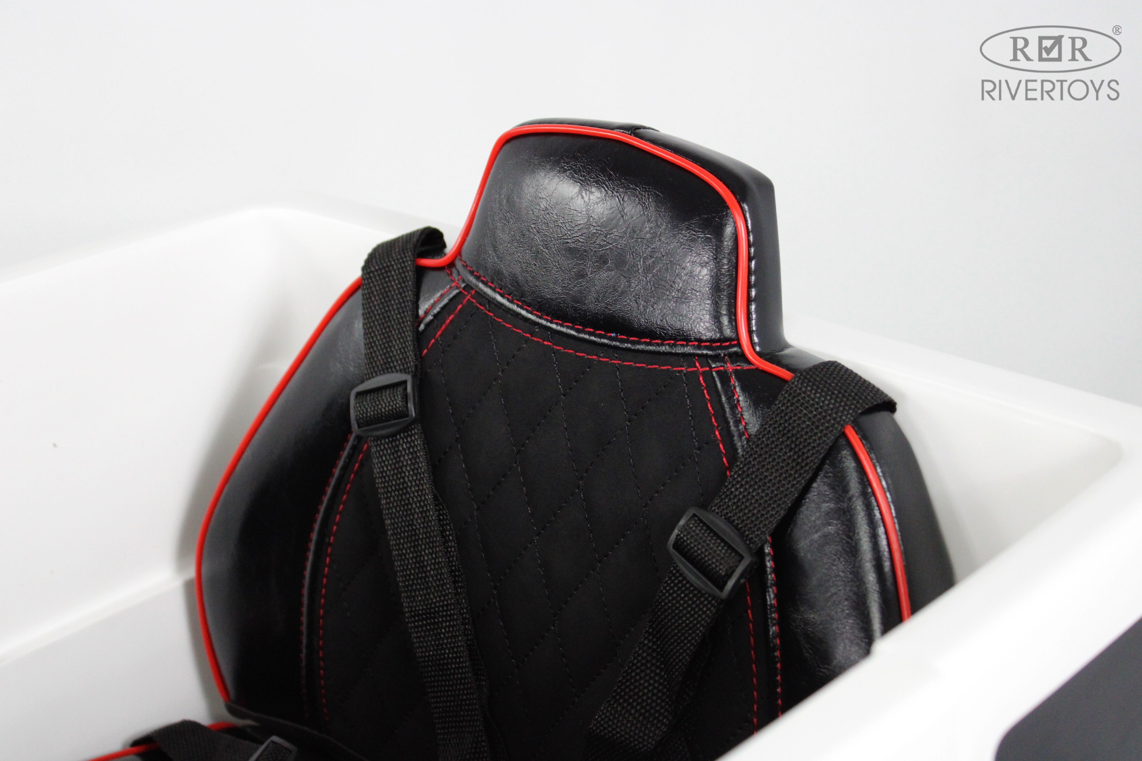 Электромобиль RIVERTOYS Mercedes Z999ZZ-WHITE С пультом ДУ - фото 20