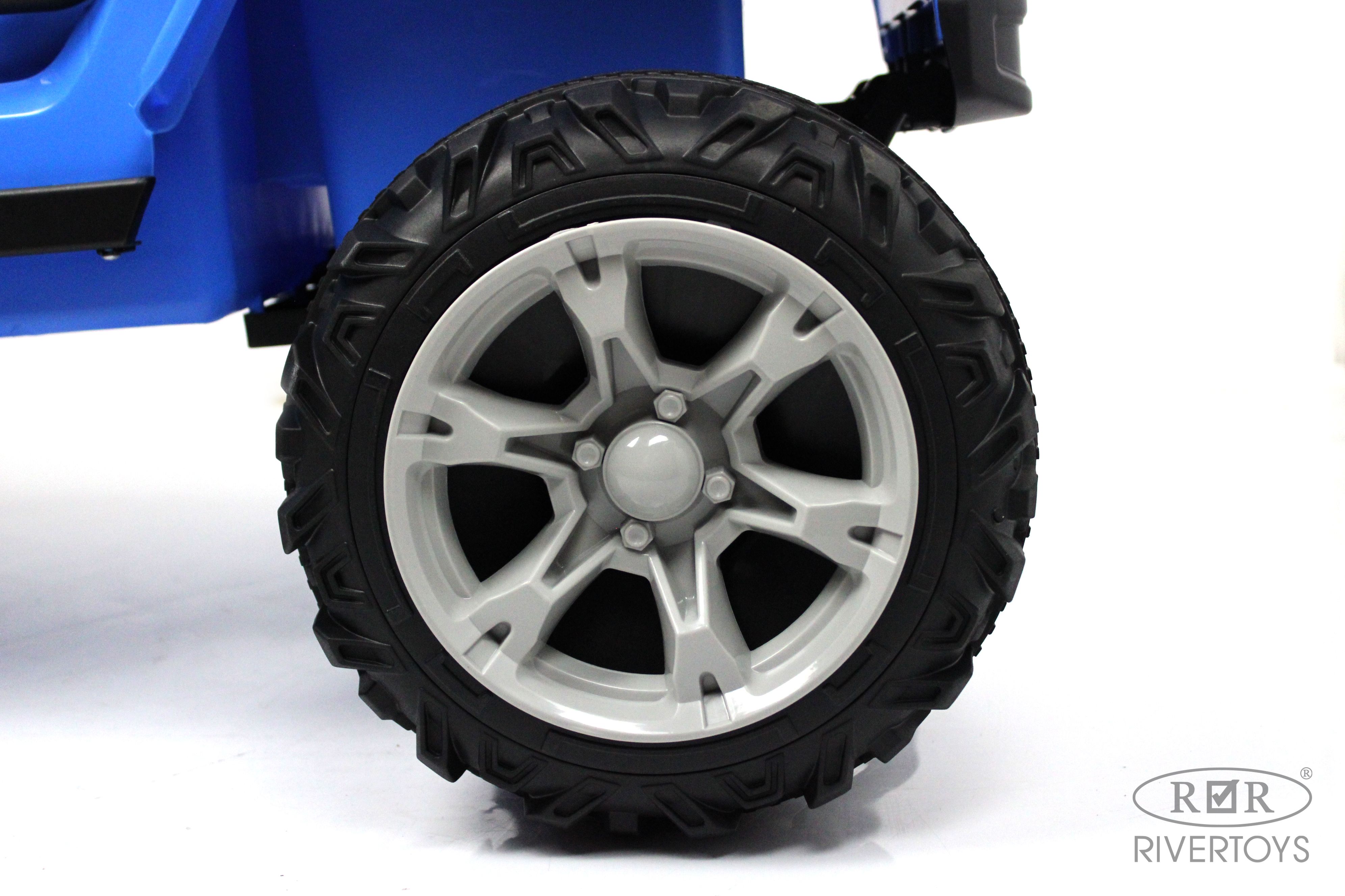 Электромобиль RIVERTOYS T222TT-4WD-BLUE С пультом ДУ - фото 14