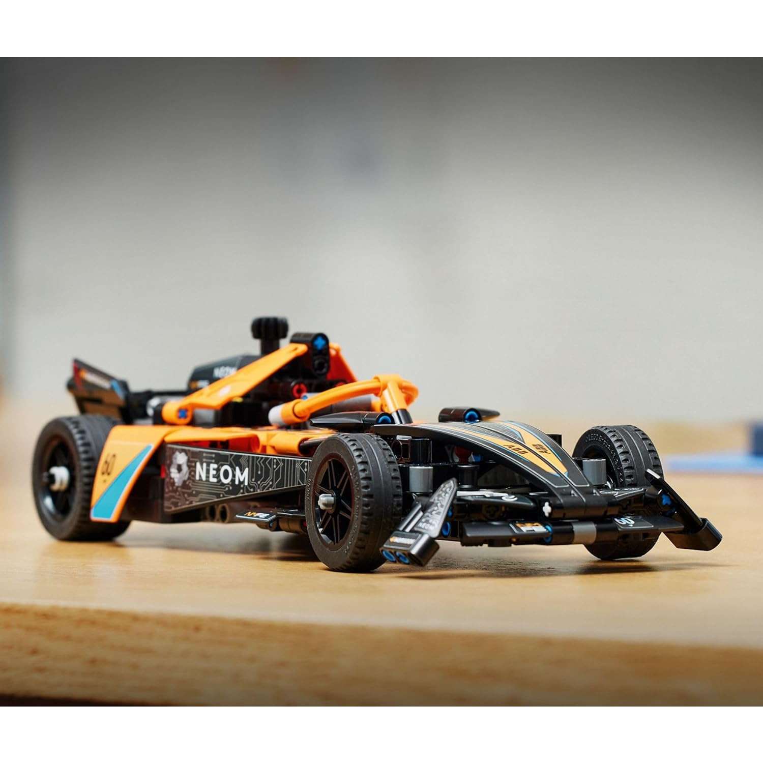 Конструктор LEGO Technic McLaren Formula E Race Car блочный - фото 9