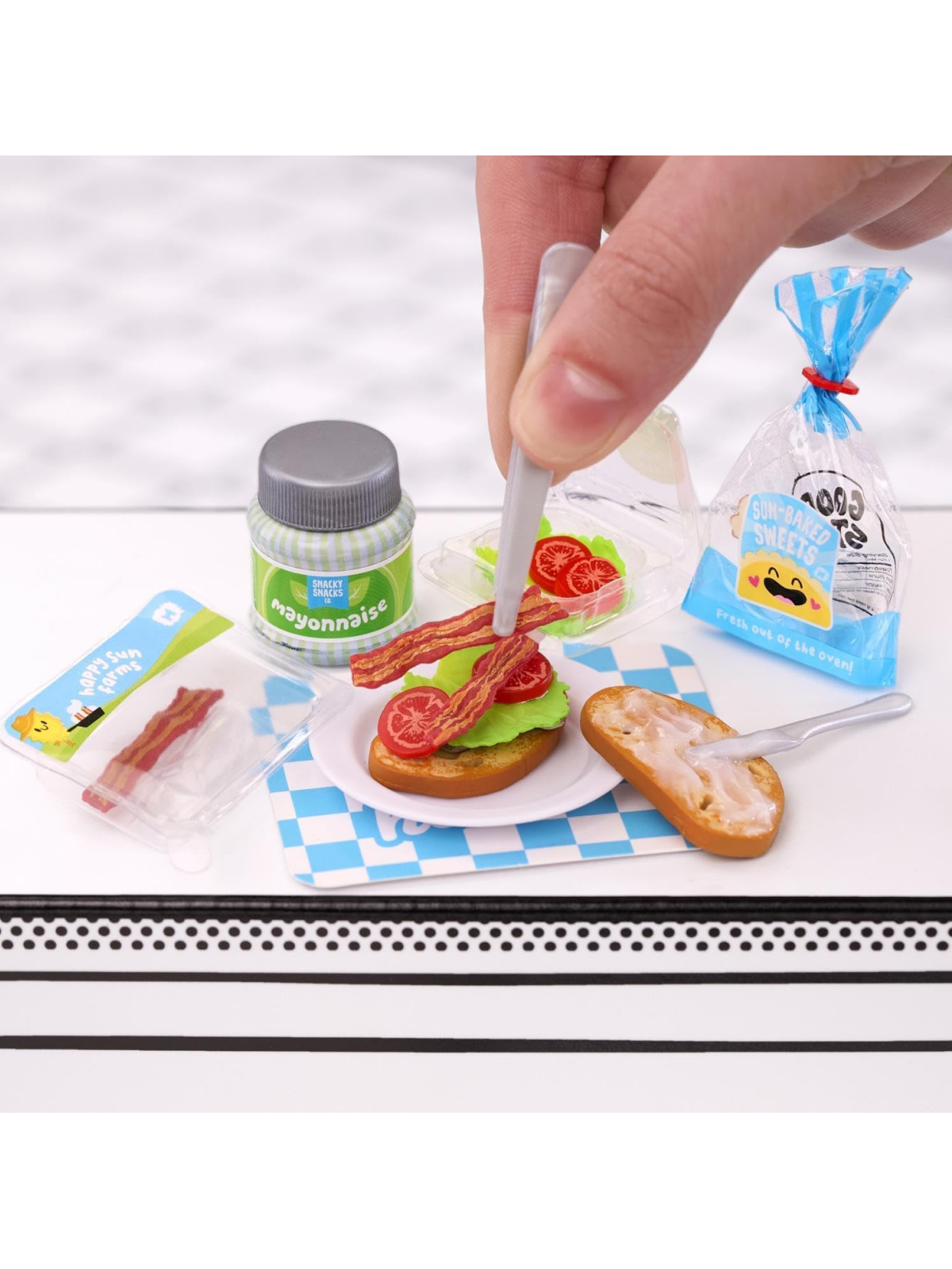 Игровой набор MGAs MiniVerse Mini Food Cafe - фото 4