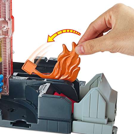 Трек Hot Wheels Пожарная суперстанция с лифтом