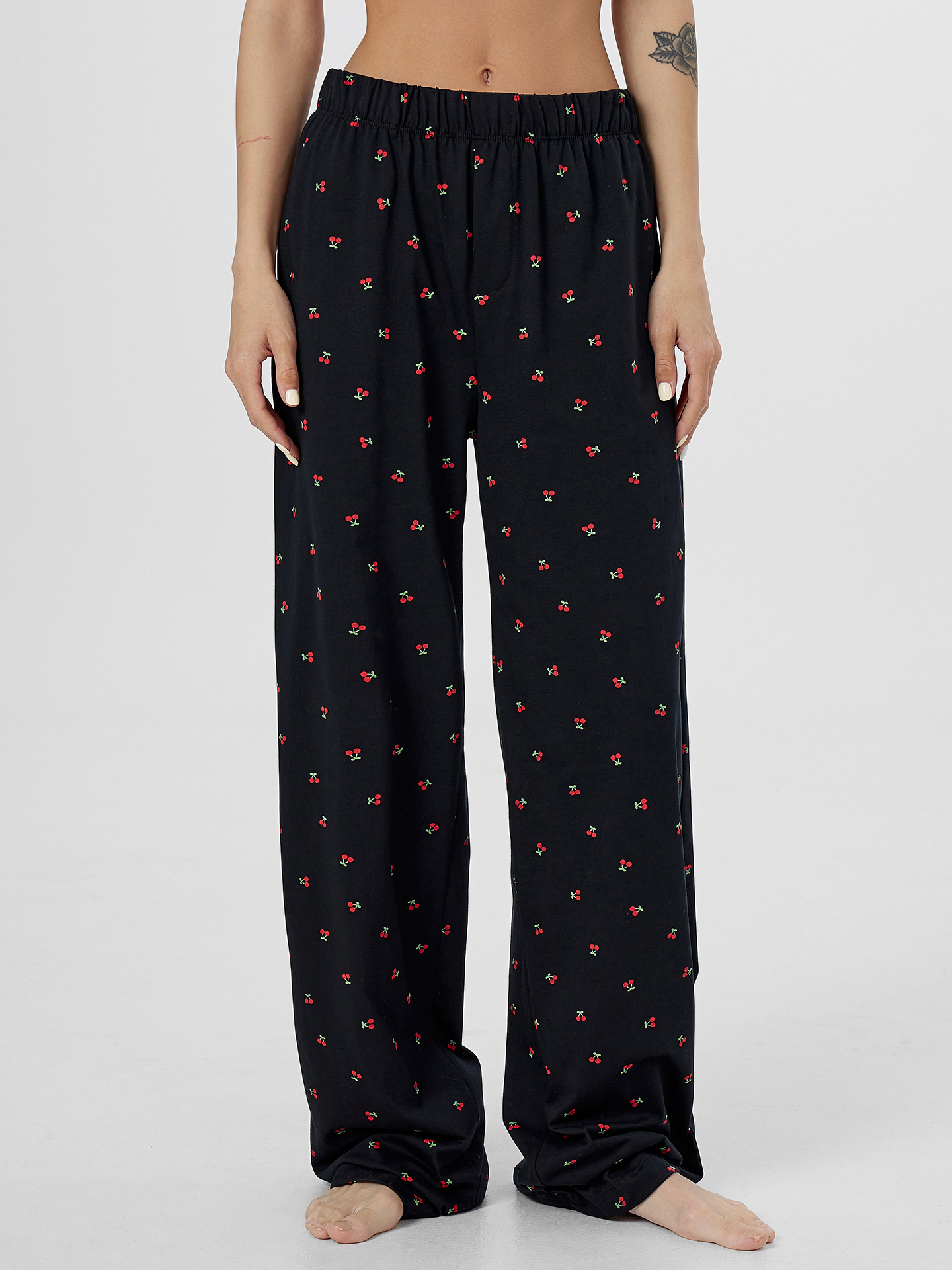 Брюки Mark Formelle (Марк Формэль) 532524-1/вишенки на черном - фото 1