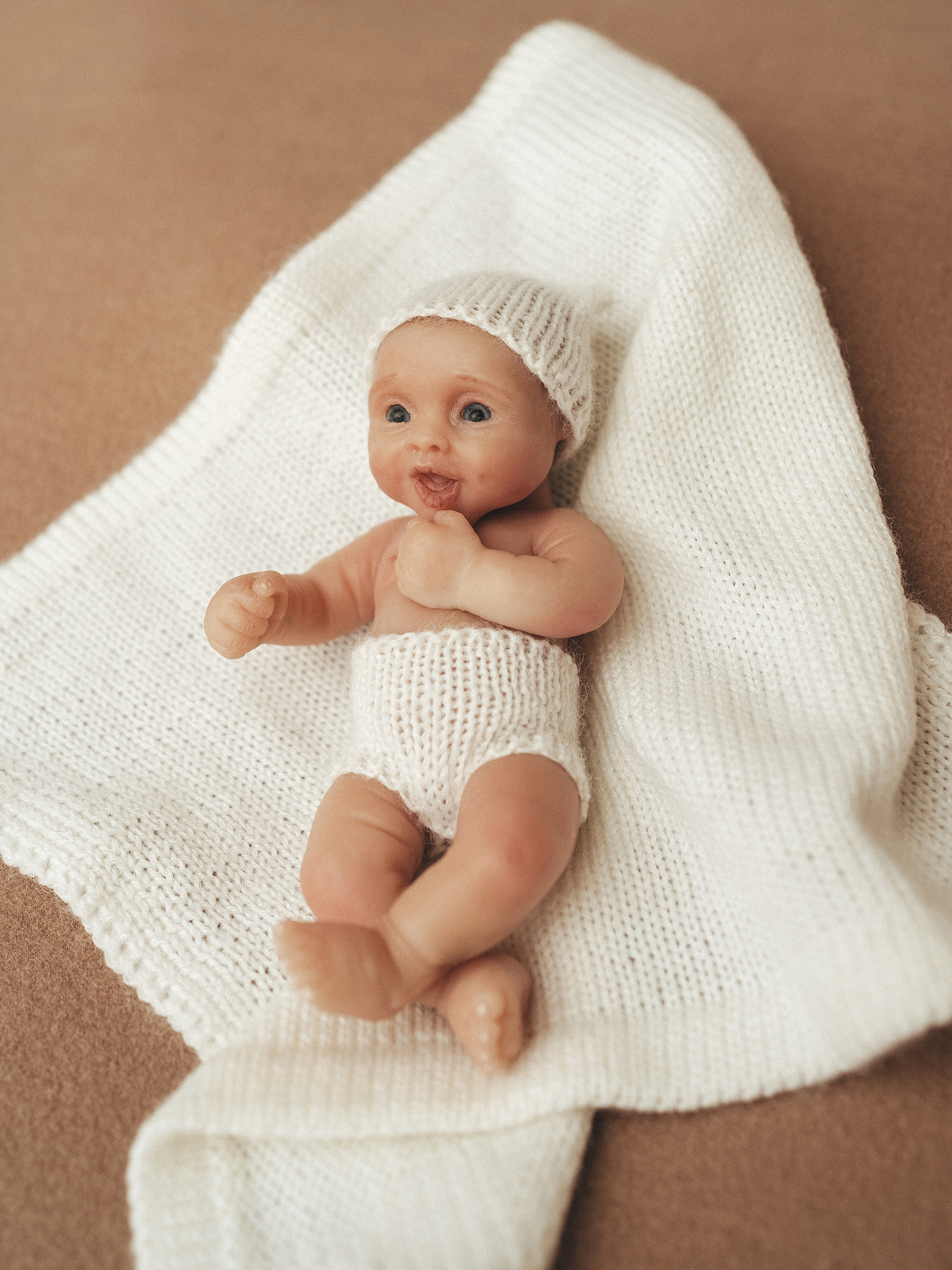 Кукла мини Magic Manufactory Magic baby Пупс Reborn белый высота 12 см 4631162180864 - фото 3