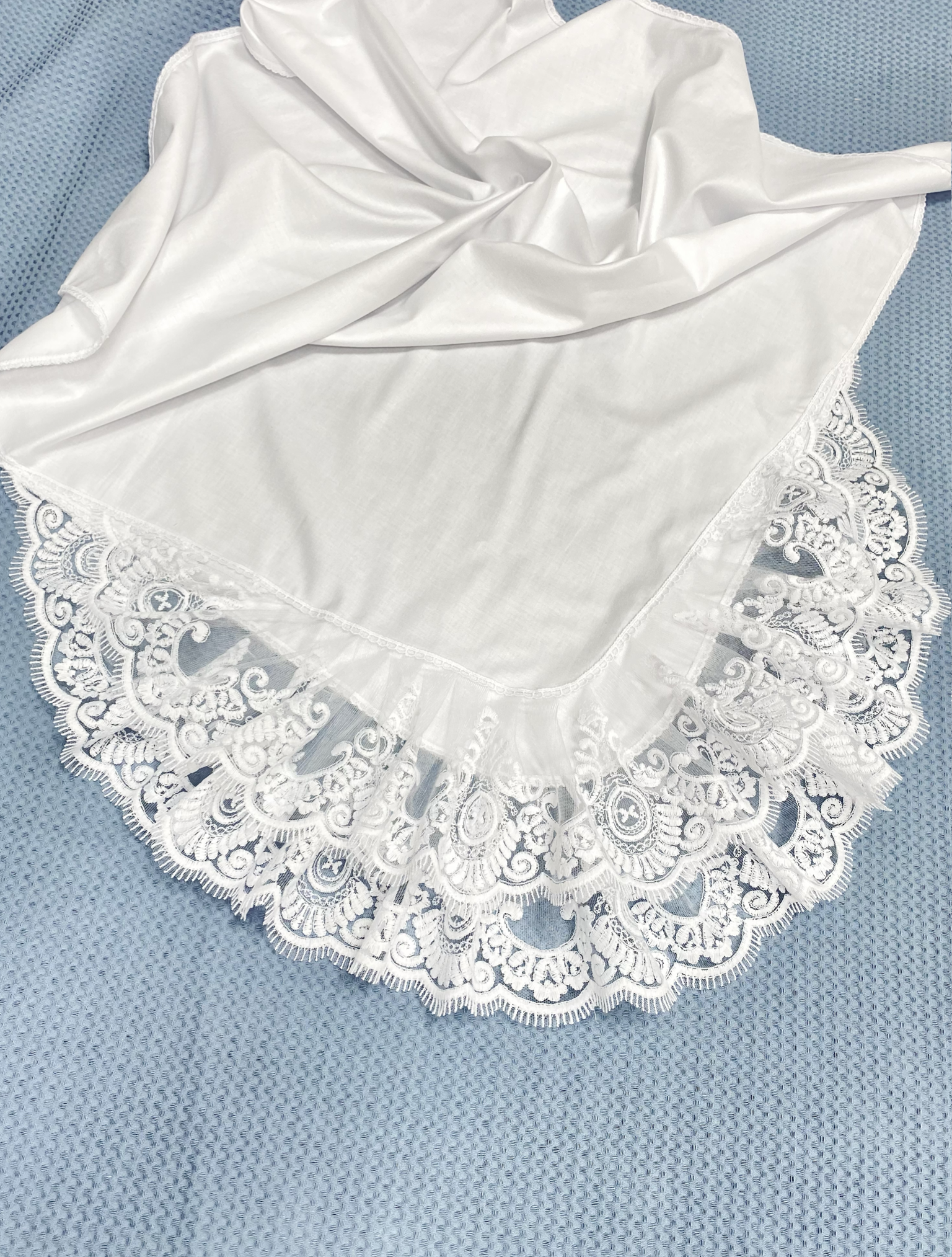 Конверт на выписку Делоникс Пеленка уголок с кружевом белый - фото 8