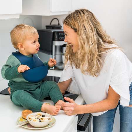 Нагрудник Babyono силикон 1 шт.