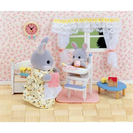 Игровой набор Sylvanian Families Стульчик для кормления малыша