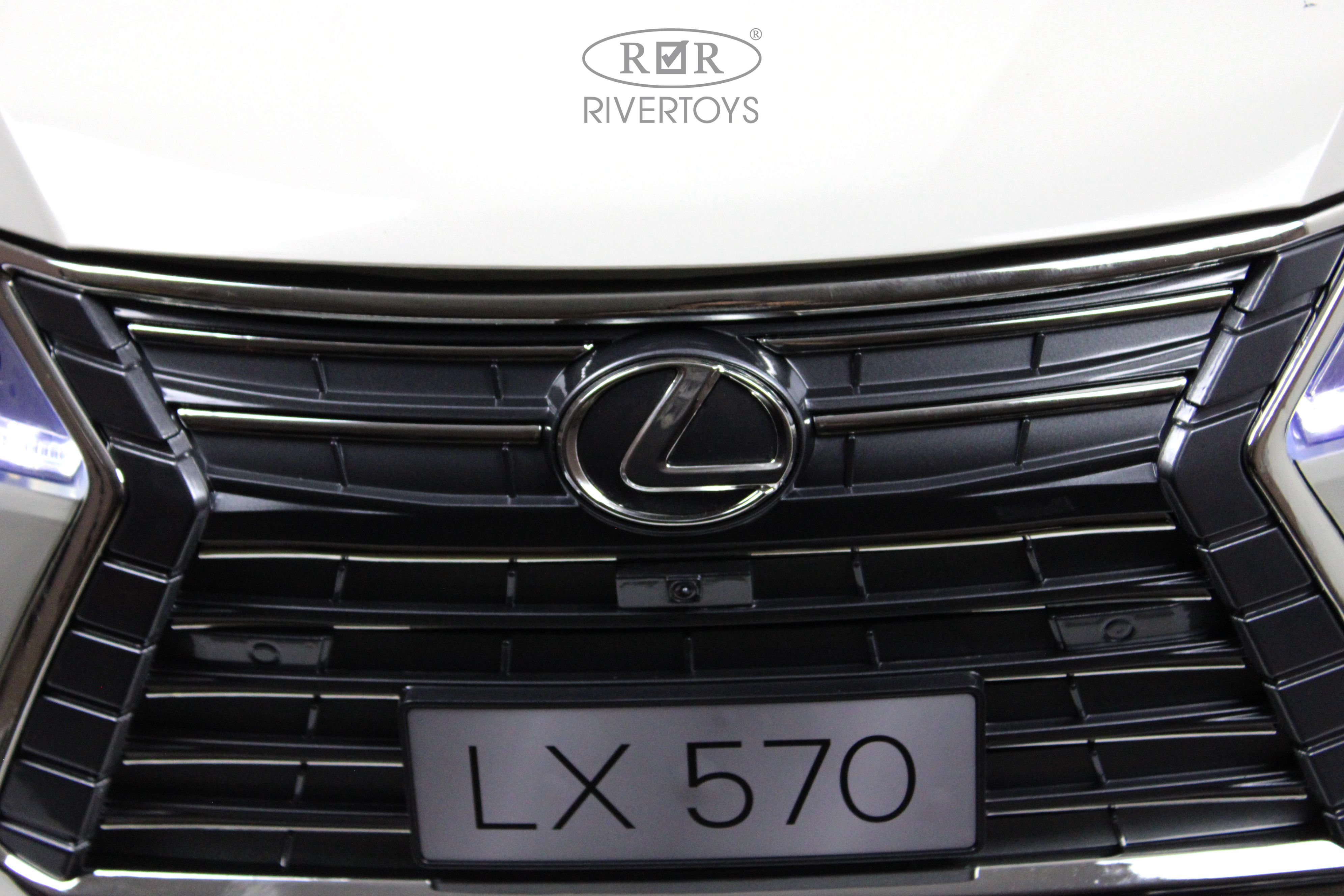 Электромобиль RIVERTOYS Lexus Y555YY-WHITE С пультом ДУ - фото 16