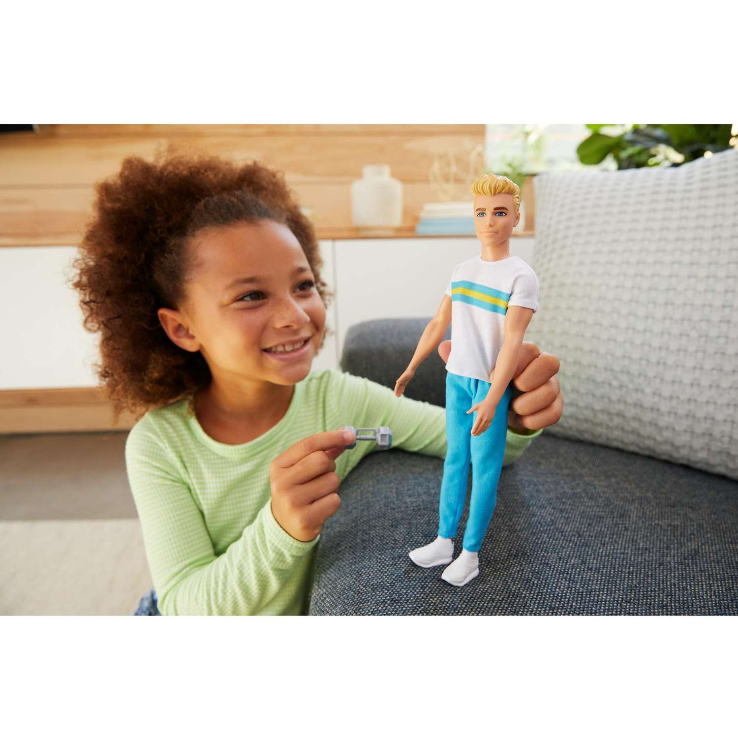 Кукла модельная Barbie GRB43 - фото 10