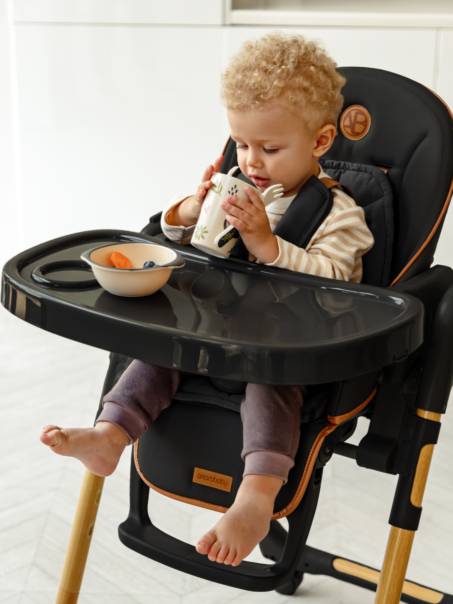 Стульчик для кормления Amarobaby Elegant черный - фото 18
